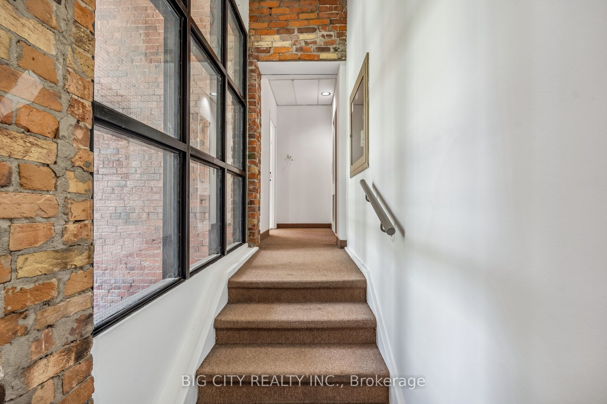 #200 - 100 Front Street Property Photo 14