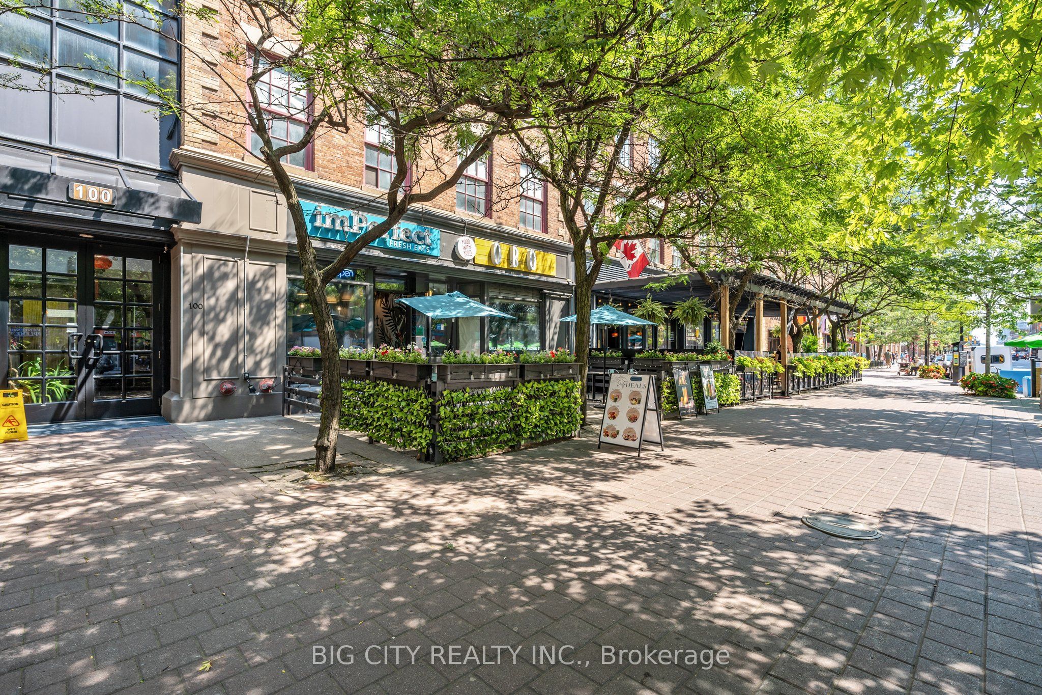#201 - 100 Front Street Property Photo 2