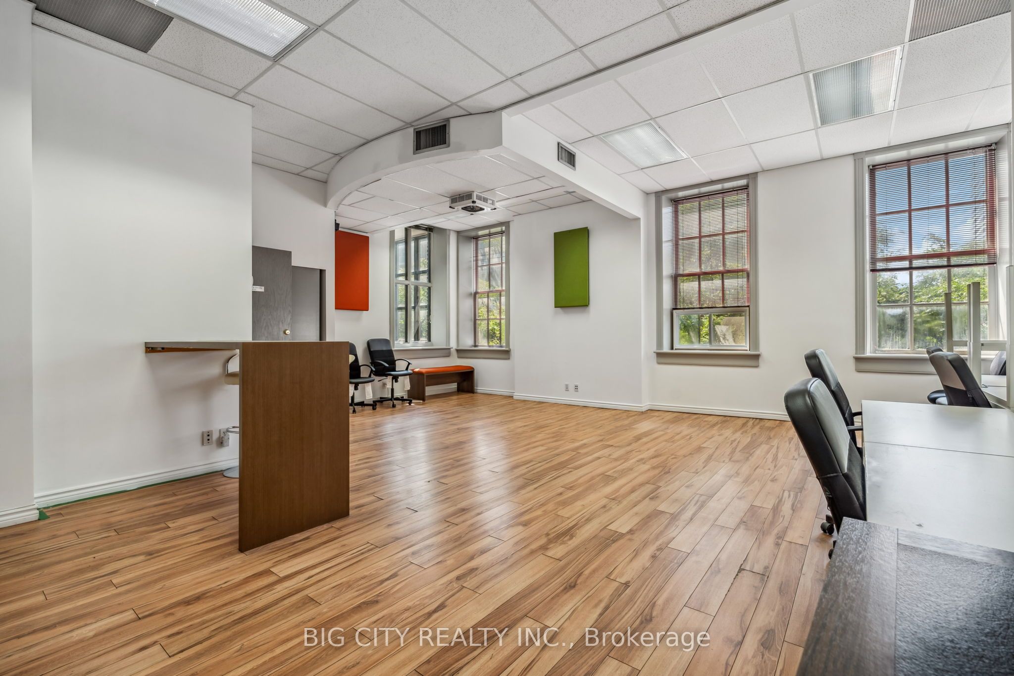#201 - 100 Front Street Property Photo 7