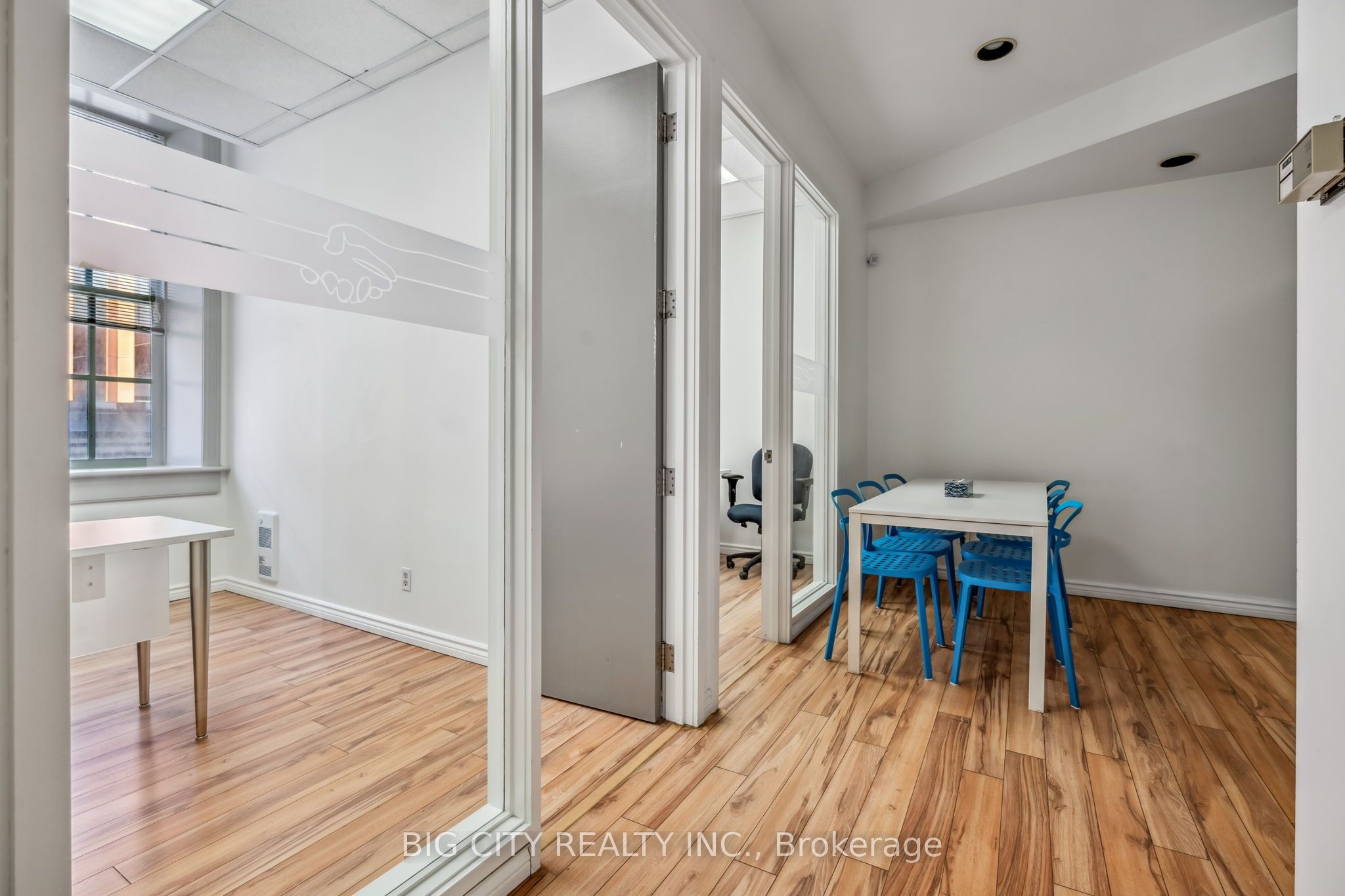 #201 - 100 Front Street Property Photo 8