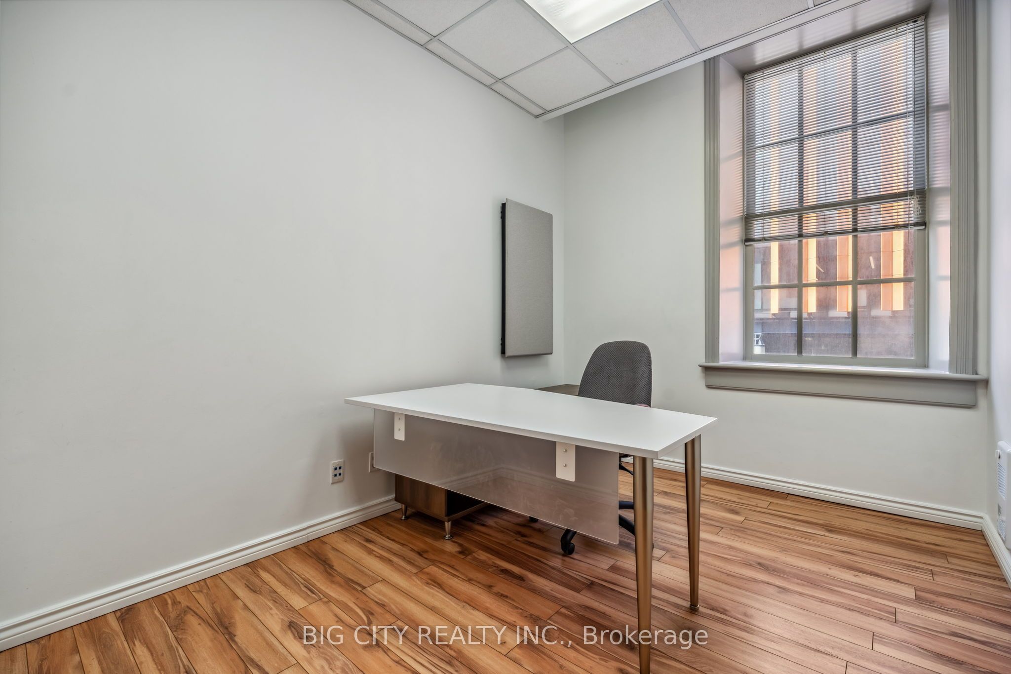 #201 - 100 Front Street Property Photo 12