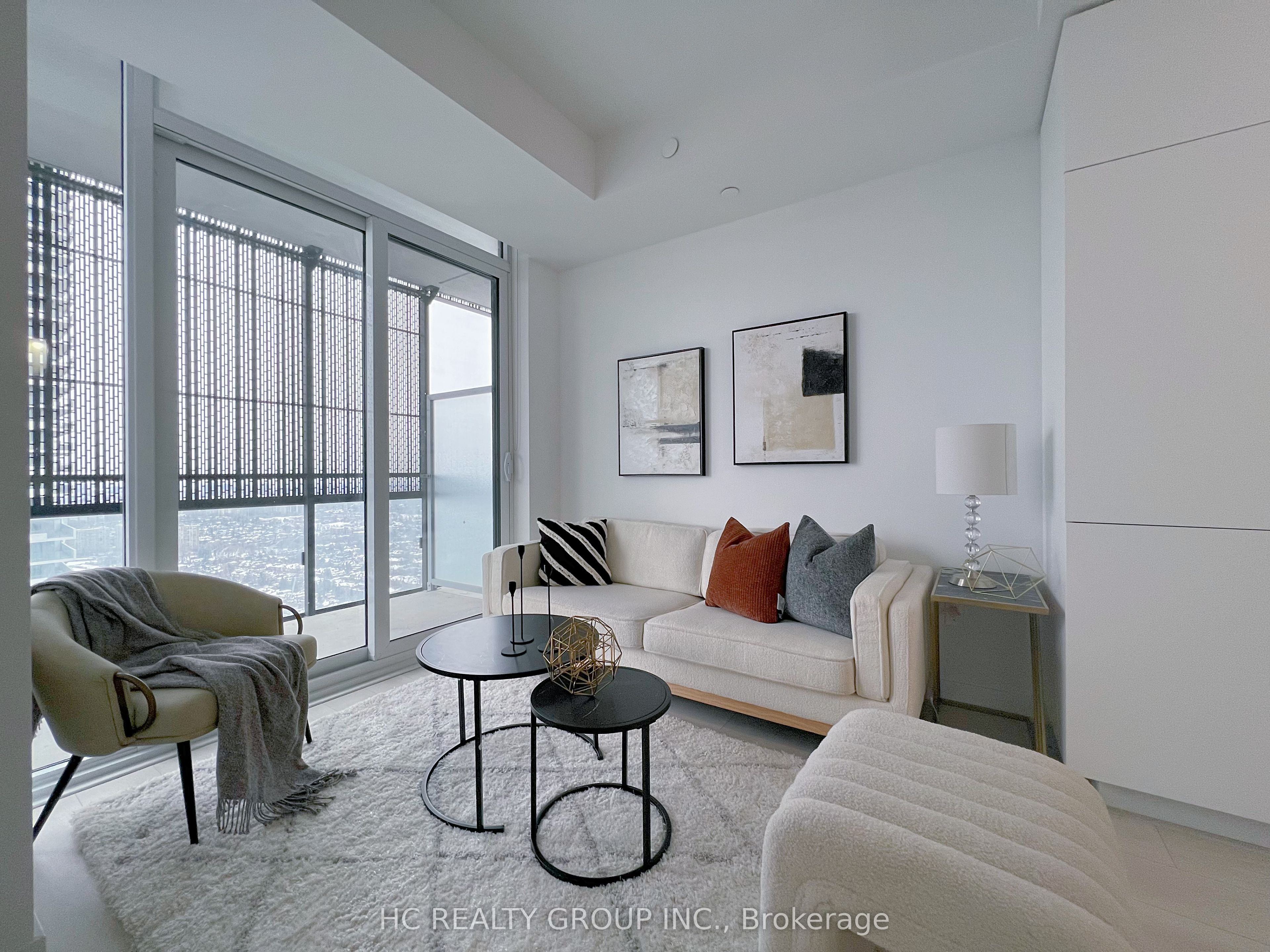 #3912 - 8 Eglinton Avenue Property Photo 1