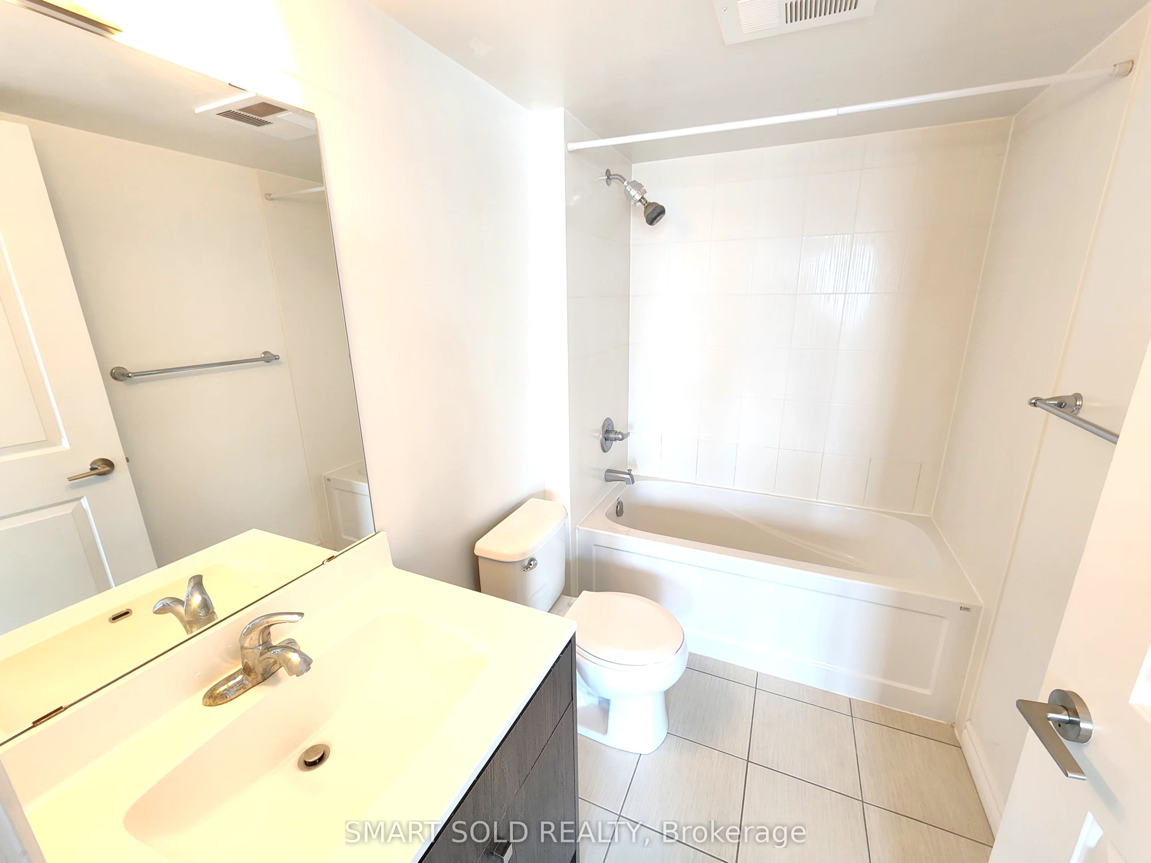 #510 - 2015 Sheppard Avenue Property Photo 11