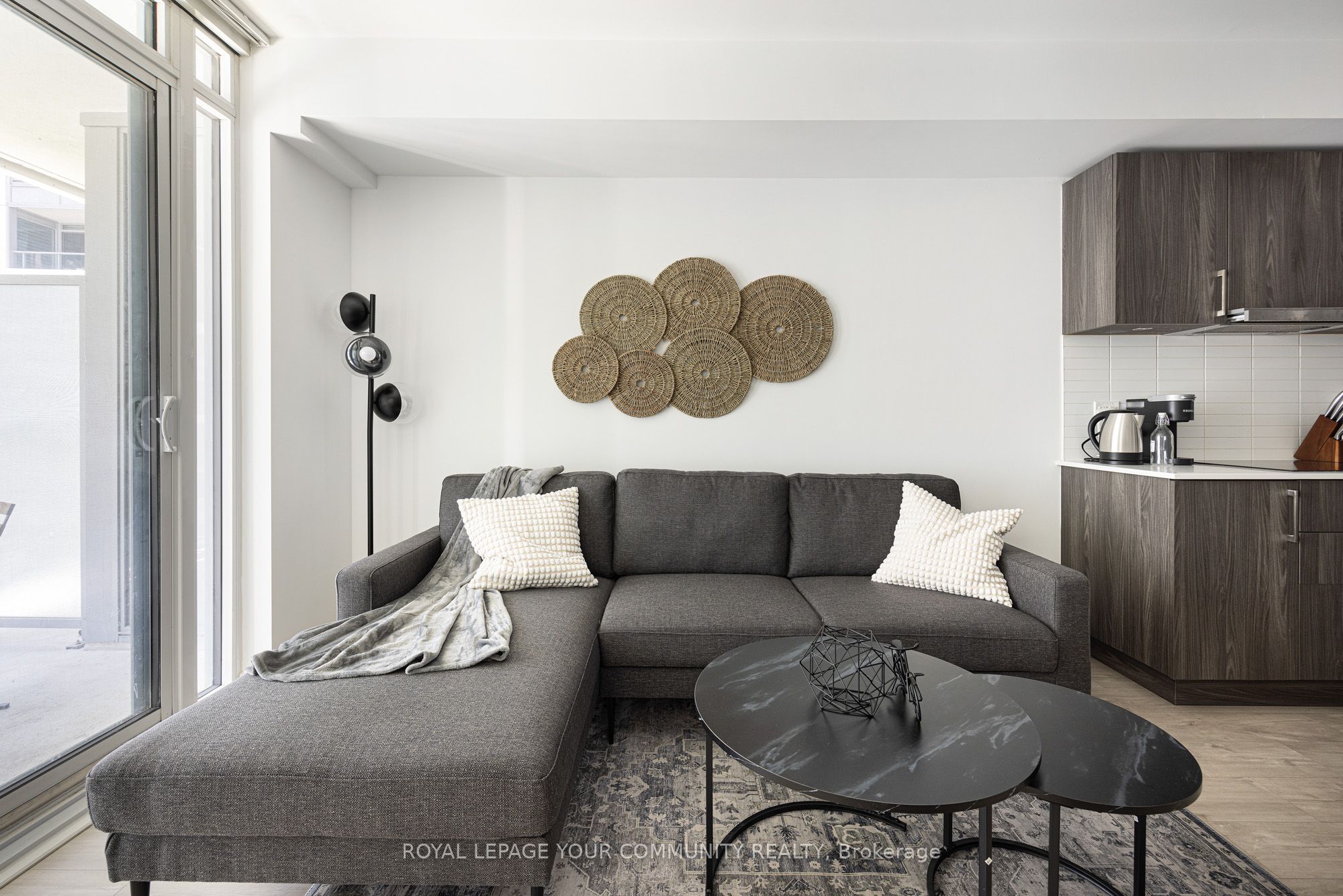 #517w - 27 Bathurst Street Property Photo 22