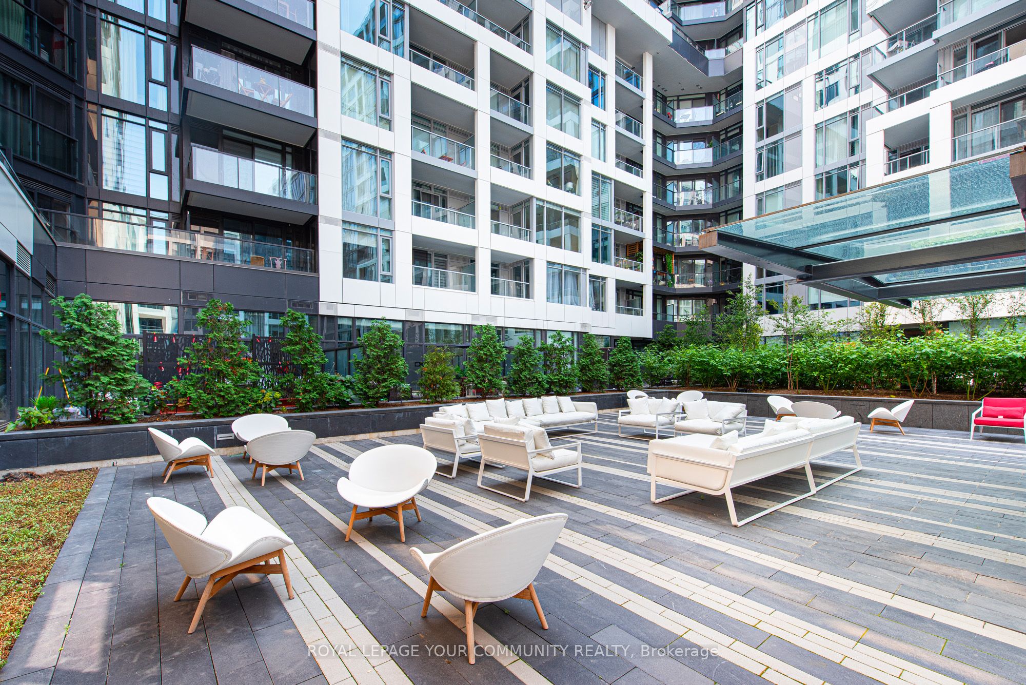 #517w - 27 Bathurst Street Property Photo 36