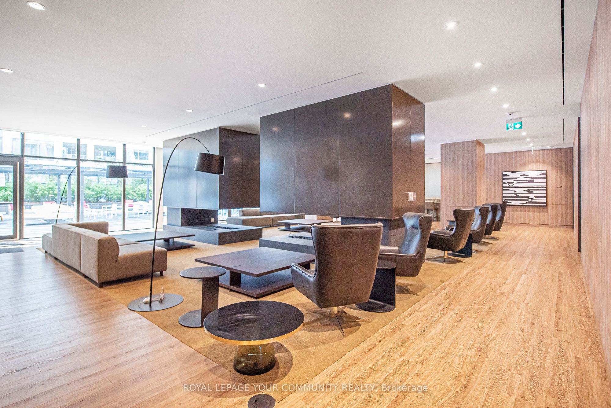 #517w - 27 Bathurst Street Property Photo 37