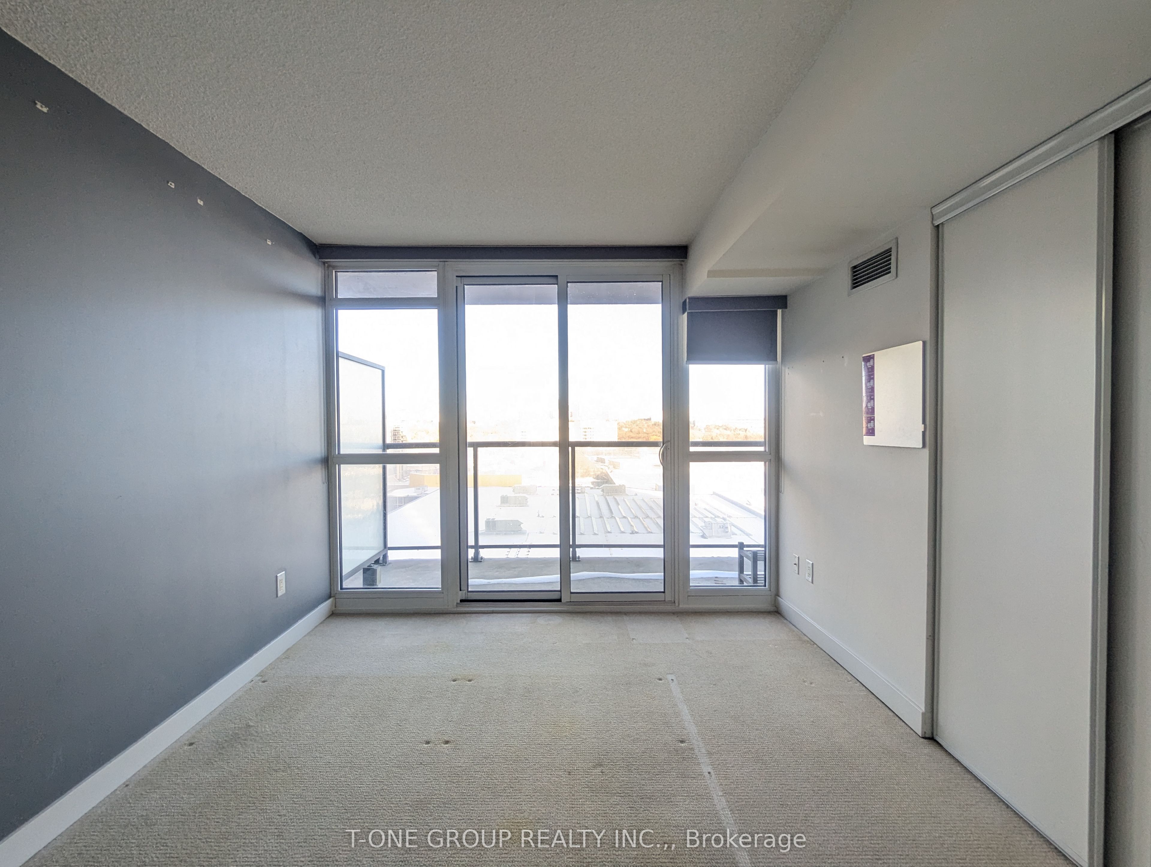 #908 - 121 Mcmahon Drive Property Photo 8