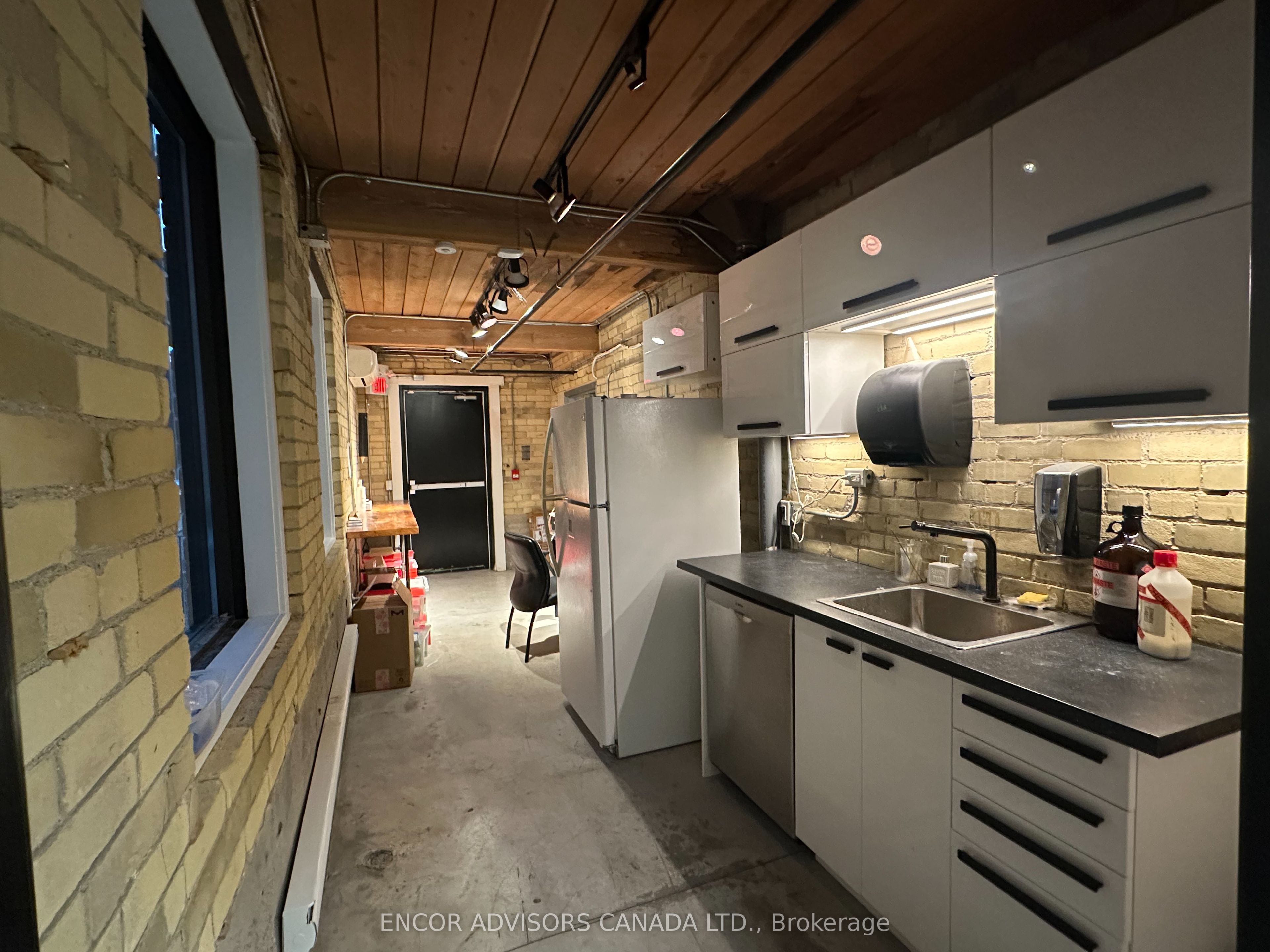 49 Fraser Avenue Property Photo 4