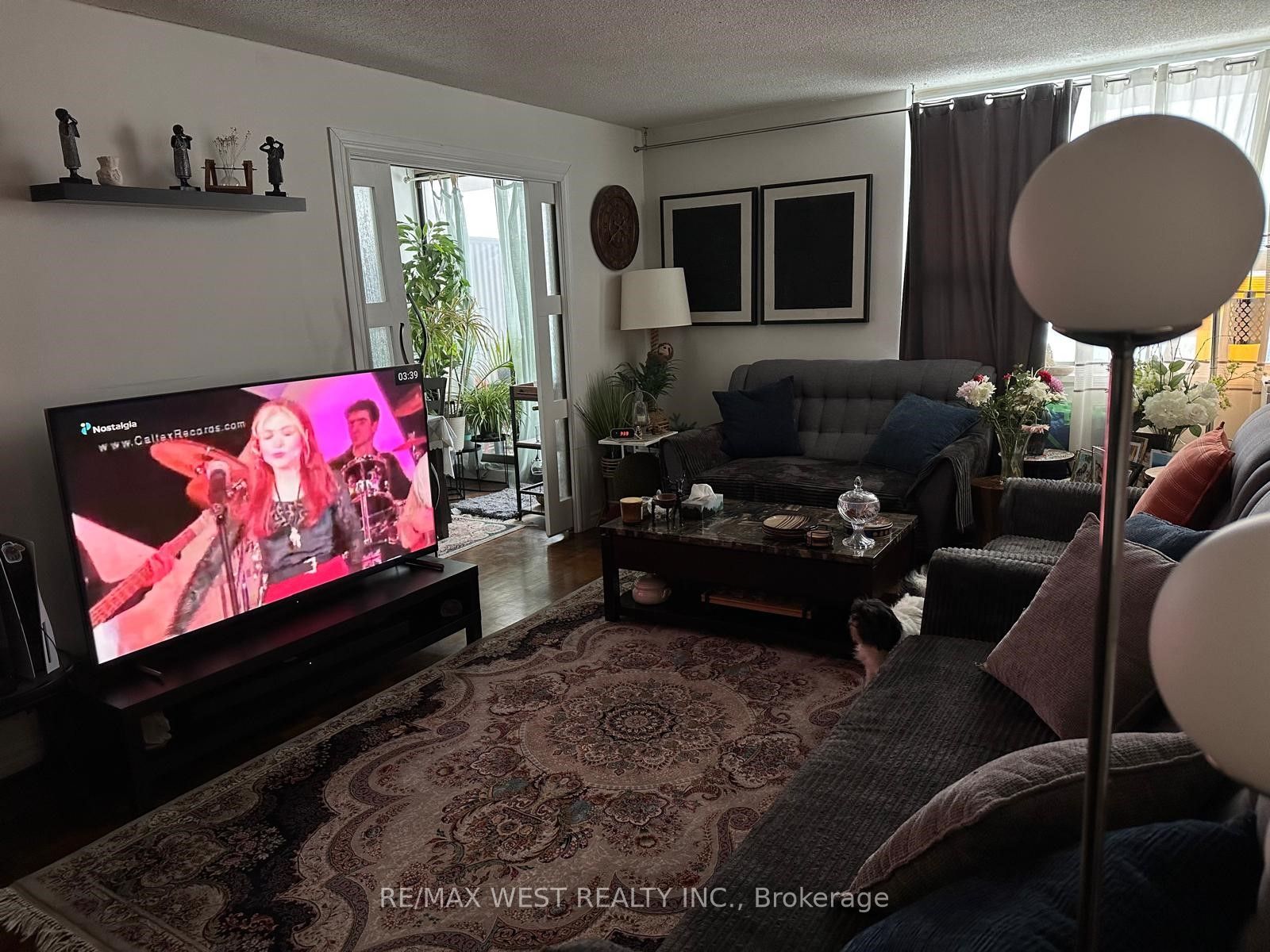 #902 - 5949 Yonge Street Property Photo 3