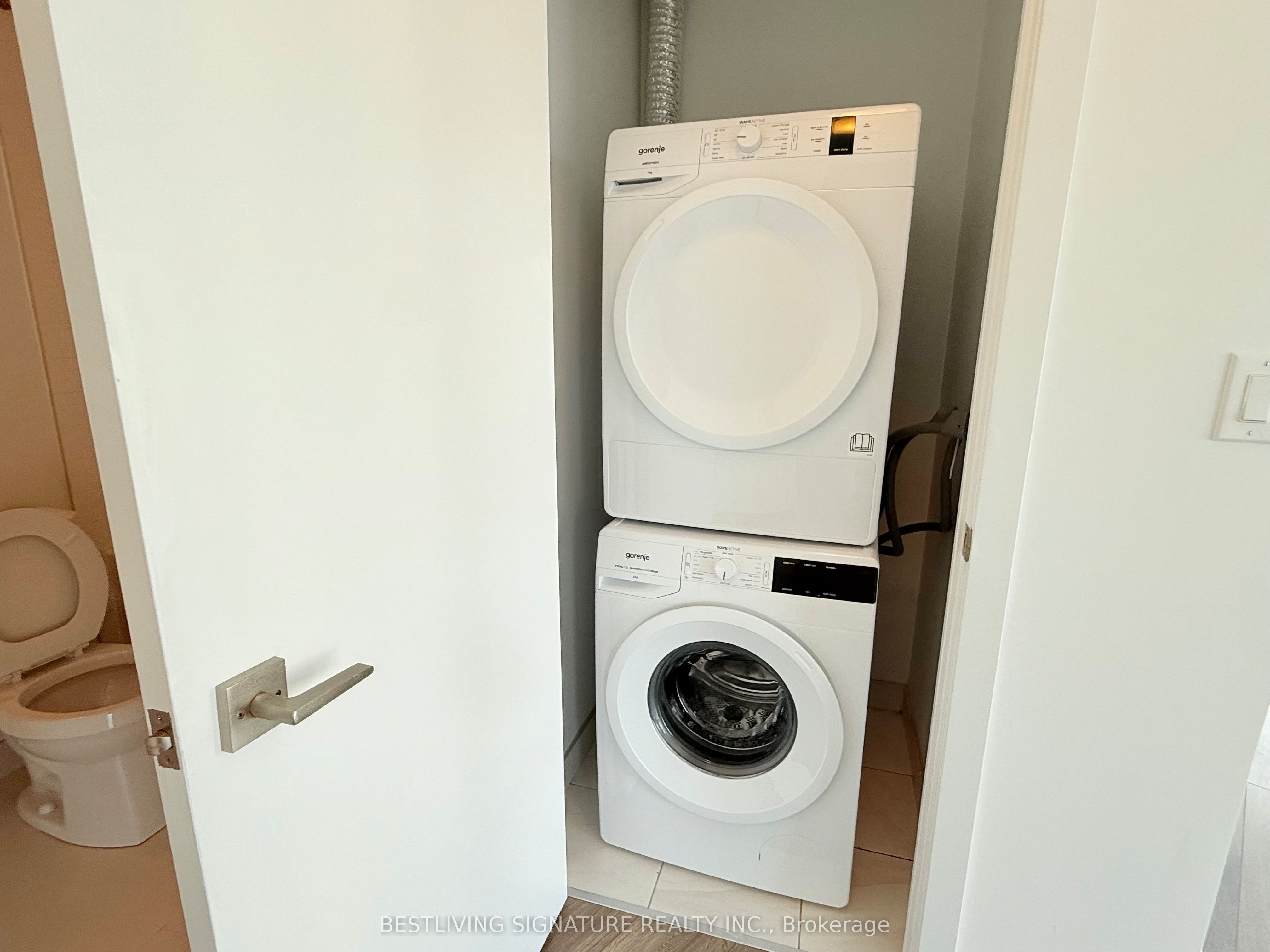#1803 - 159 Wellesley Street Property Photo 7