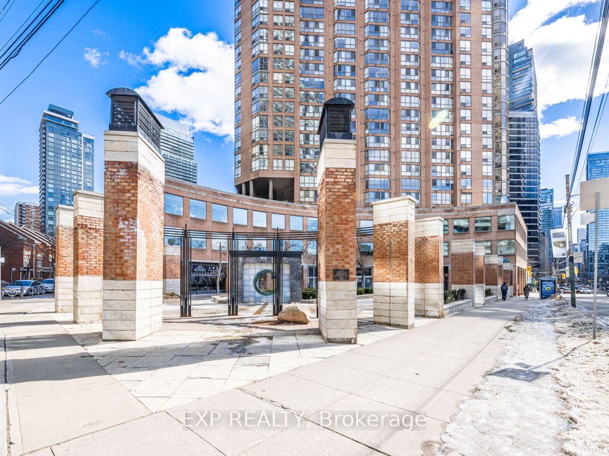#320 - 1033 Bay Street Property Photo 1