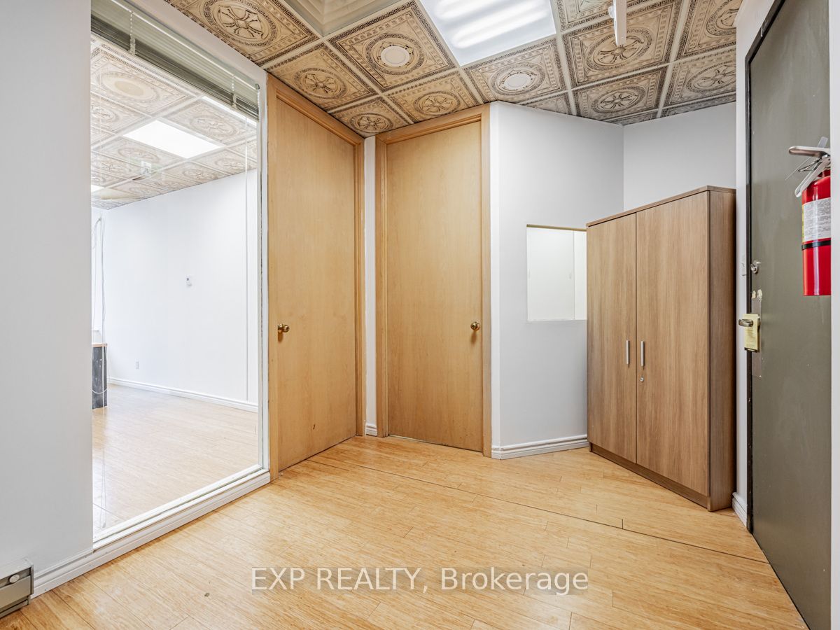 #320 - 1033 Bay Street Property Photo 6