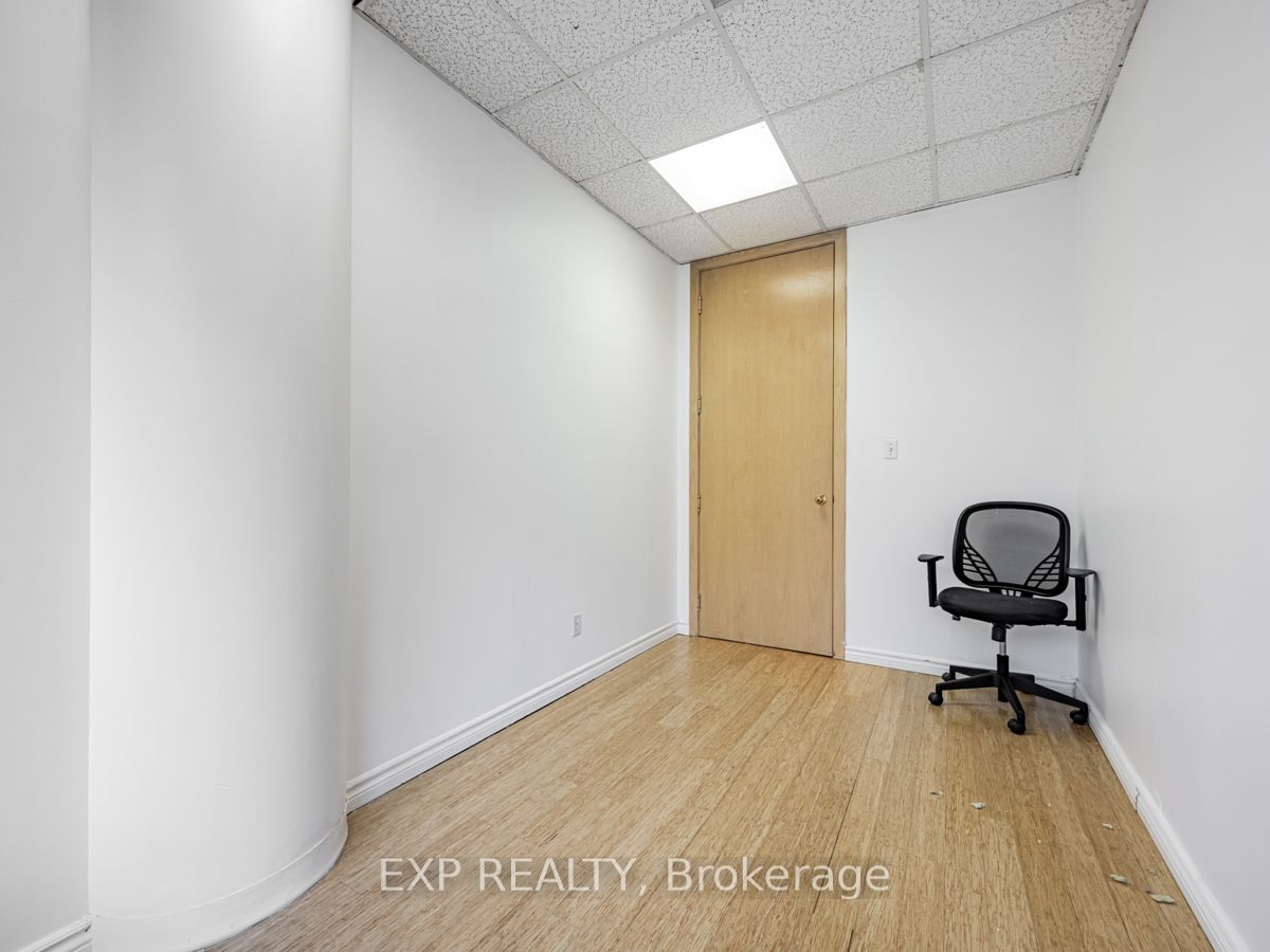#320 - 1033 Bay Street Property Photo 10