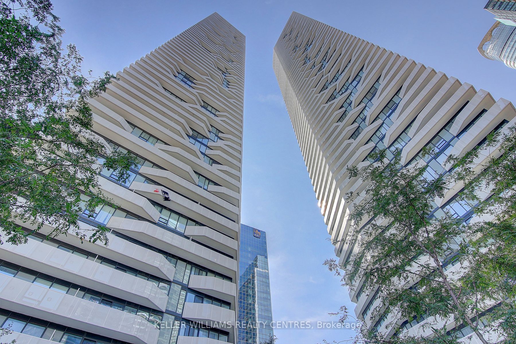 100 Harbour Street 1610 Property Photo 1