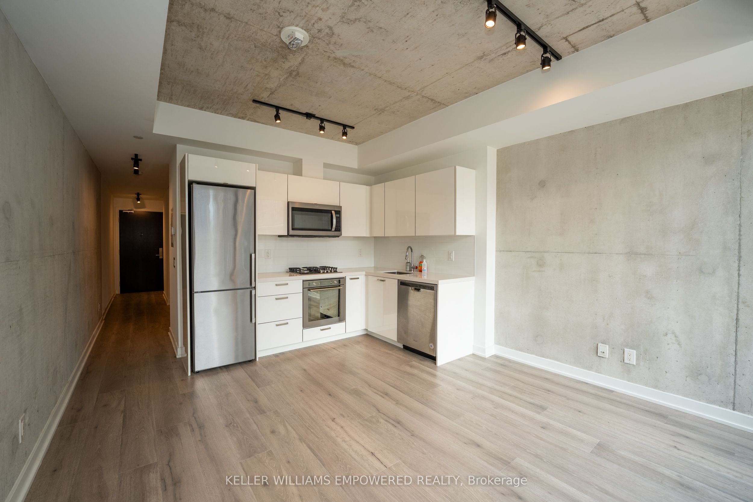 #713 - 55 Ontario Street Property Photo 7
