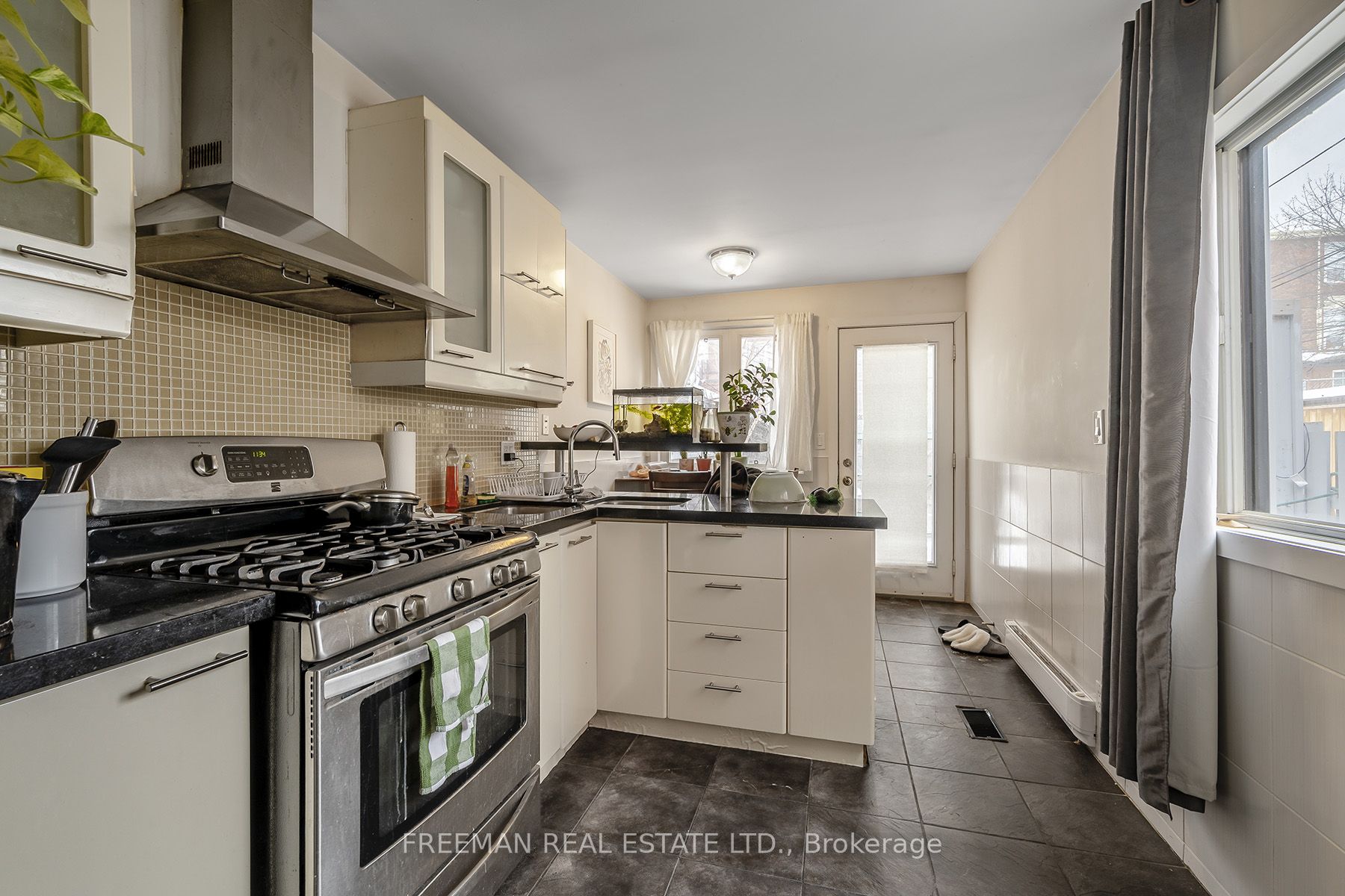 66 Euclid Avenue Property Photo 3