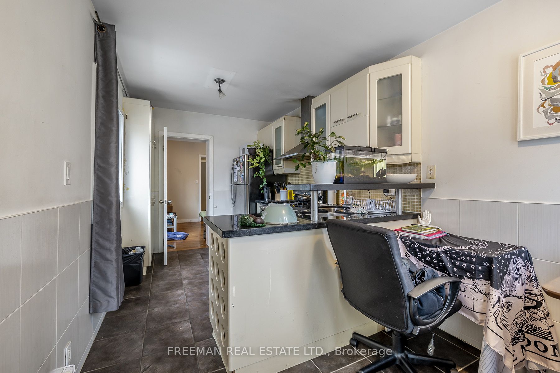 66 Euclid Avenue Property Photo 5
