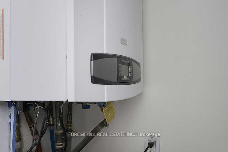 #410 - 12 Sudbury Street Property Photo 33