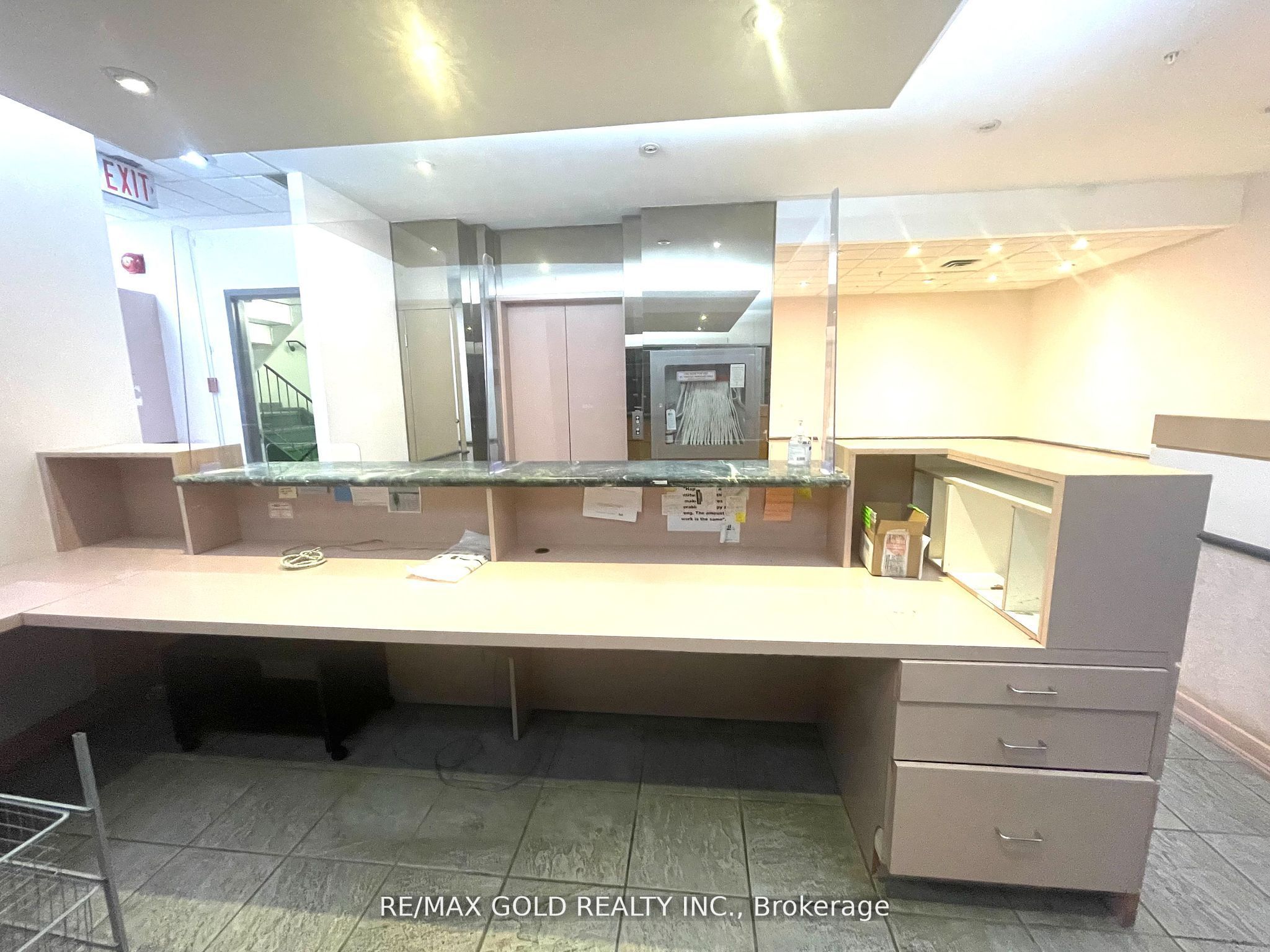 #201 & 301 - 50 St Clair Avenue Property Photo 4