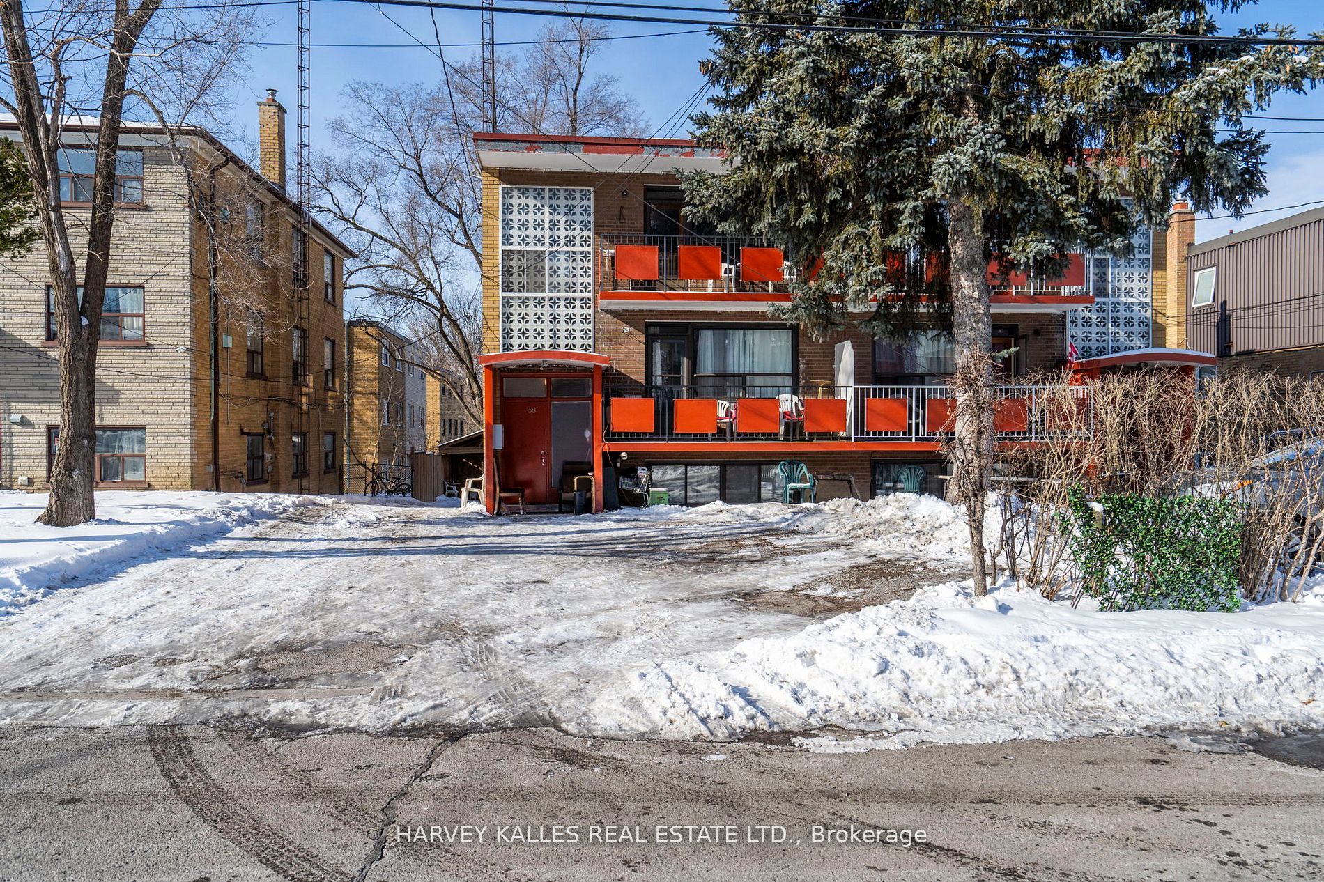 60 Garthdale Court Property Photo 2