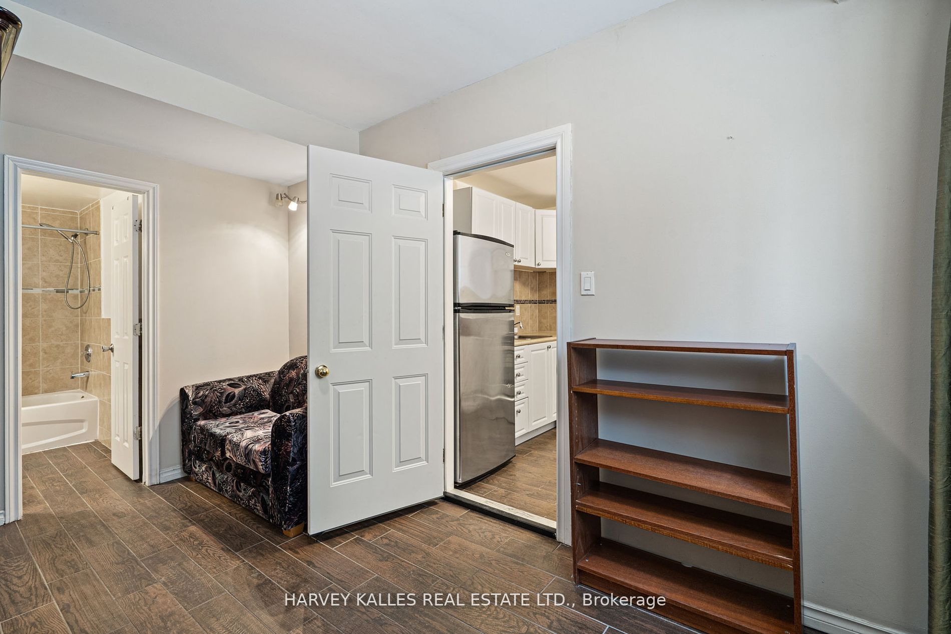 60 Garthdale Court Property Photo 7
