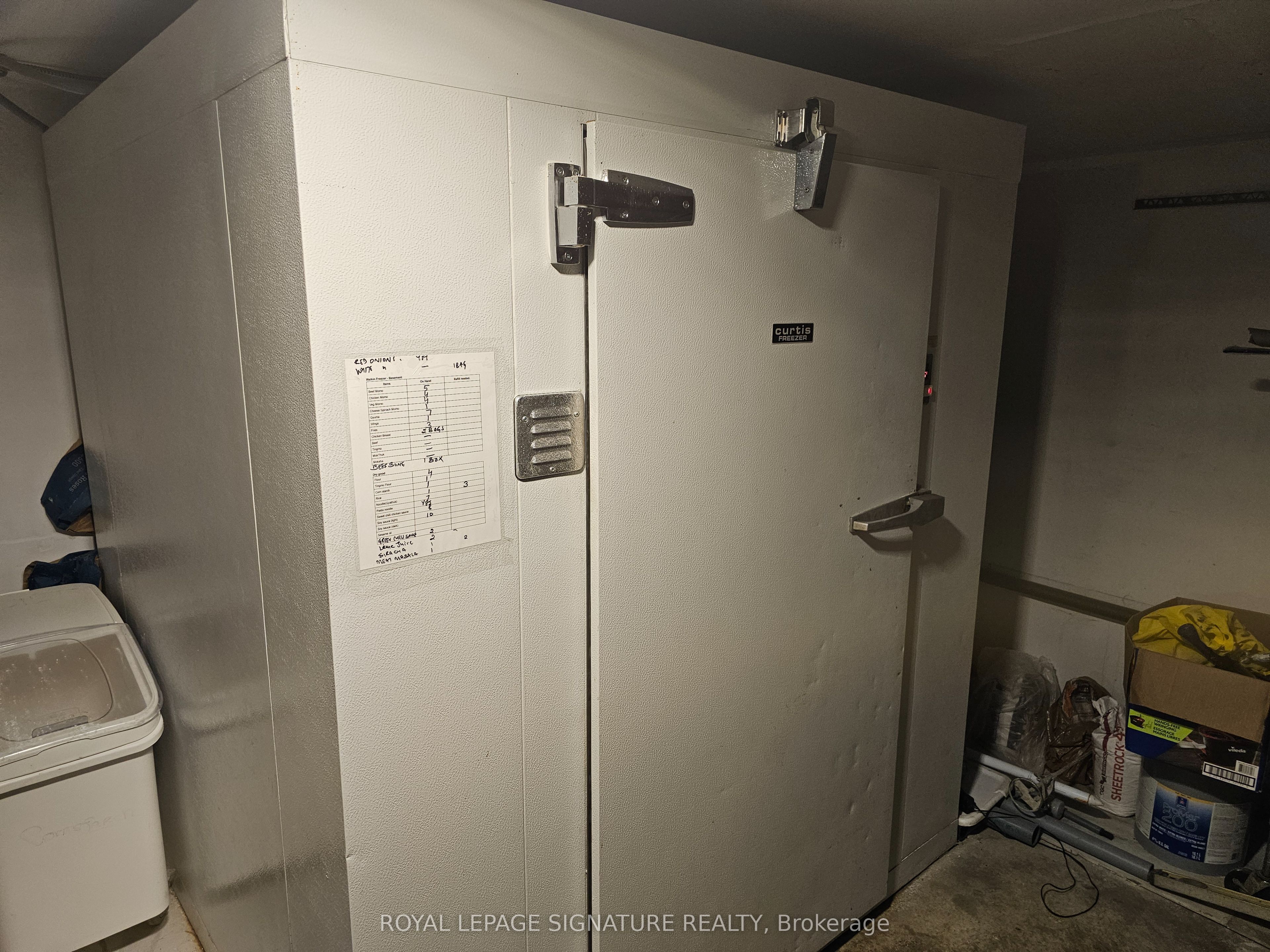 3790 Bathurst Street Property Photo 17