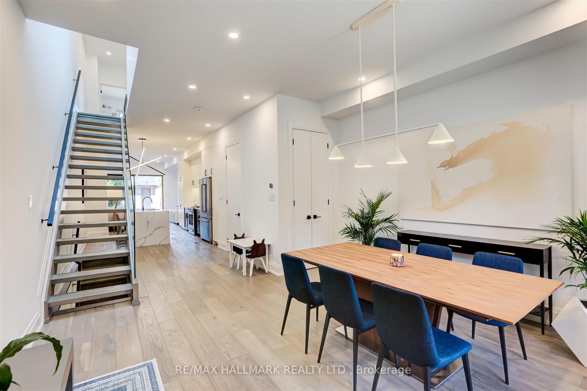 46 Borden Street Property Photo 3