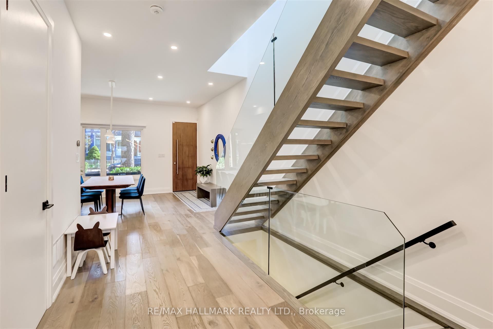 46 Borden Street Property Photo 7