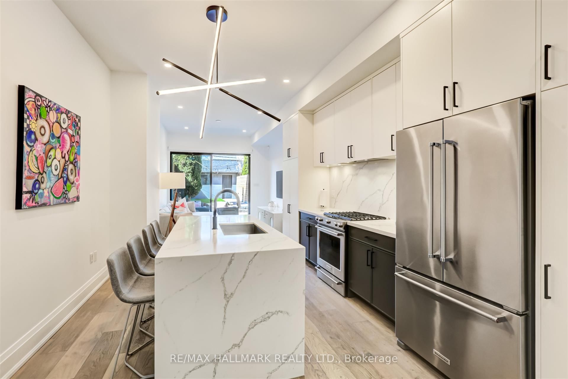 46 Borden Street Property Photo 9