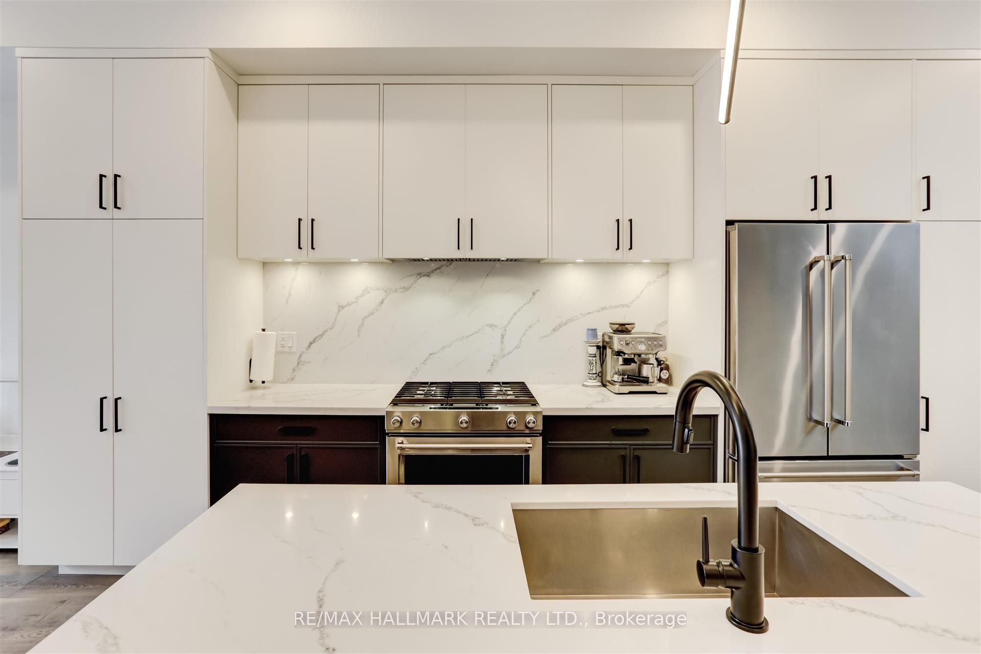 46 Borden Street Property Photo 14