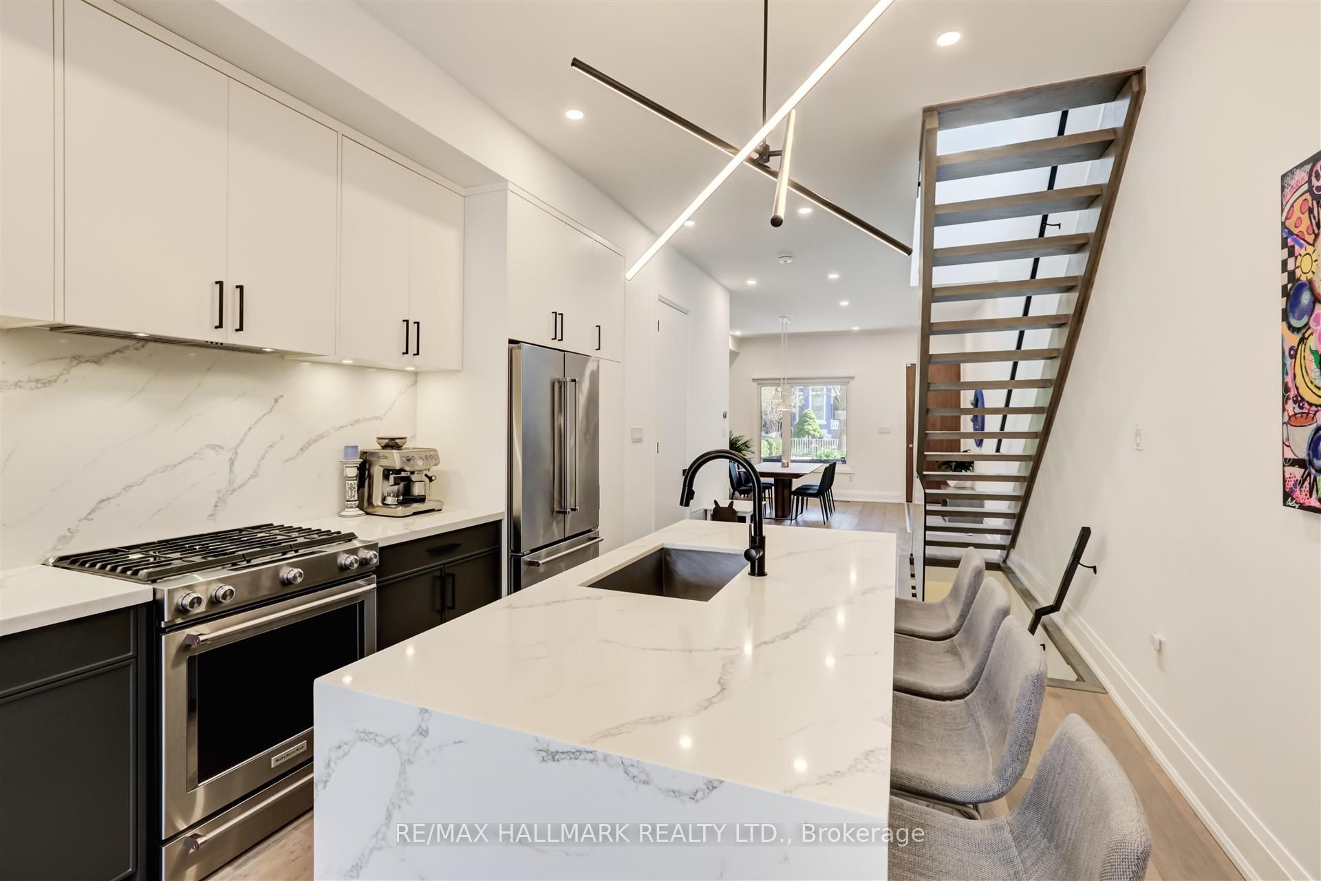 46 Borden Street Property Photo 15