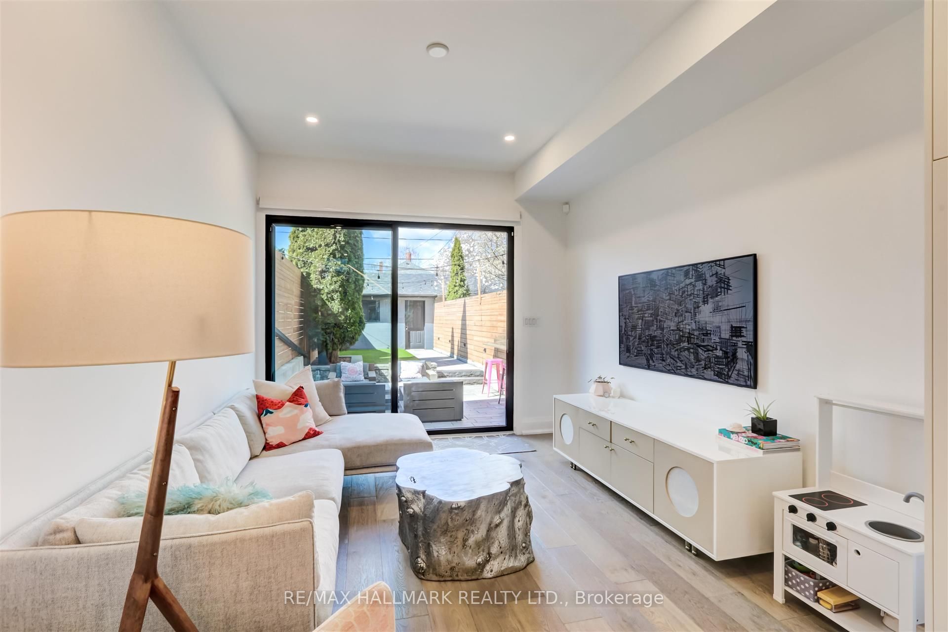 46 Borden Street Property Photo 16