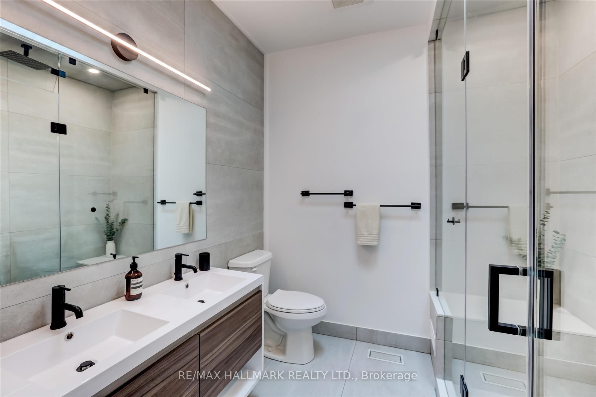 46 Borden Street Property Photo 25