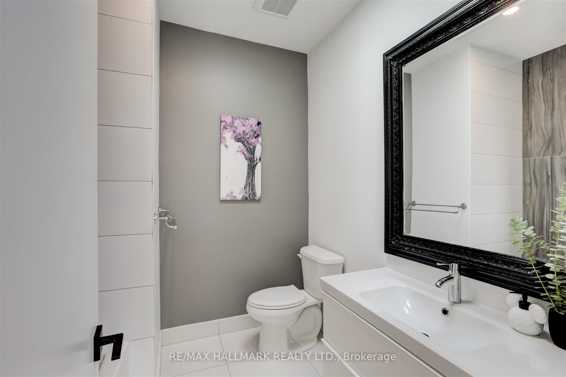 46 Borden Street Property Photo 33