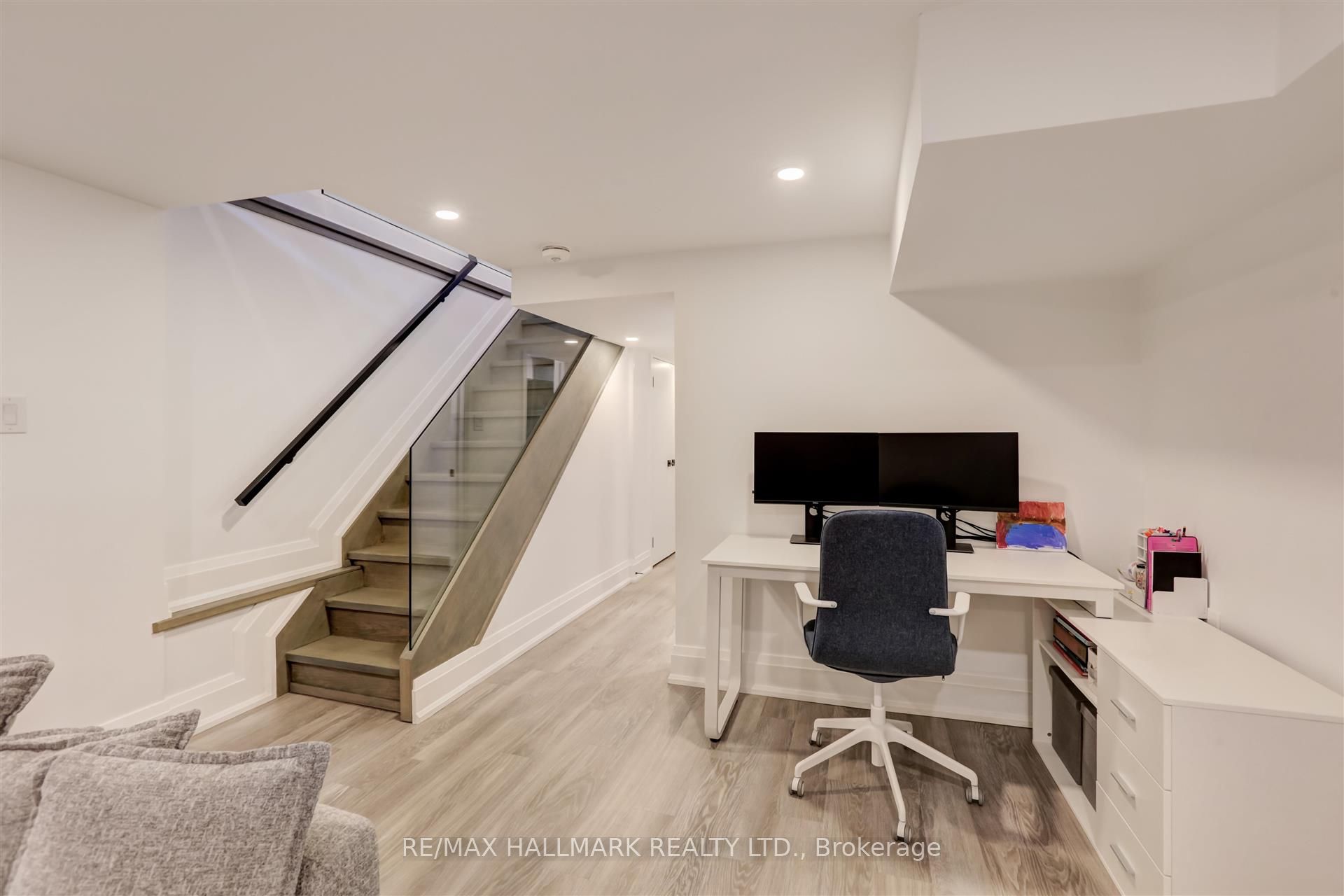 46 Borden Street Property Photo 36