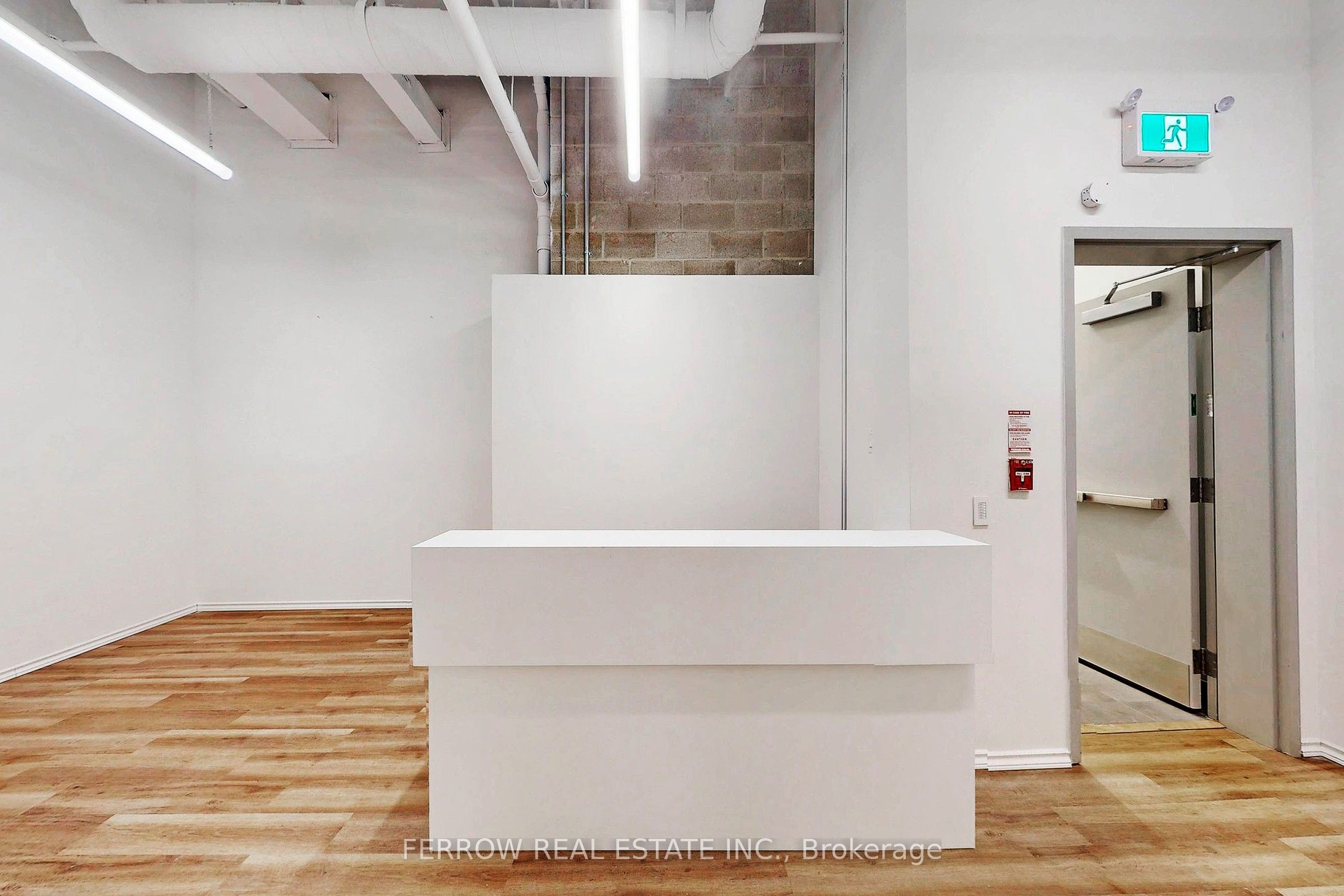 #102 - 336 Queen Street Property Photo 4