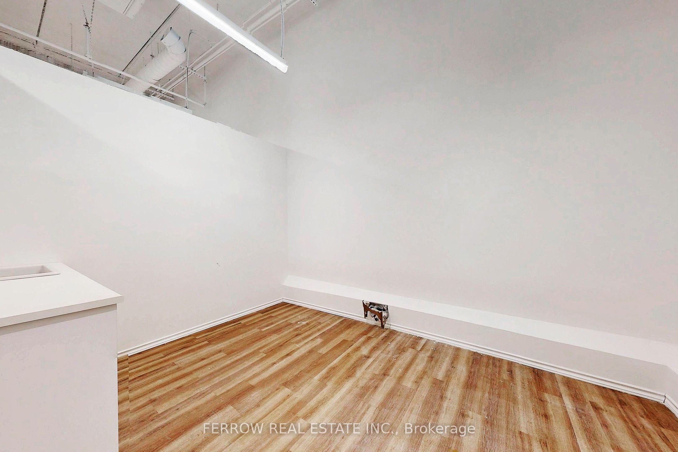 #102 - 336 Queen Street Property Photo 18