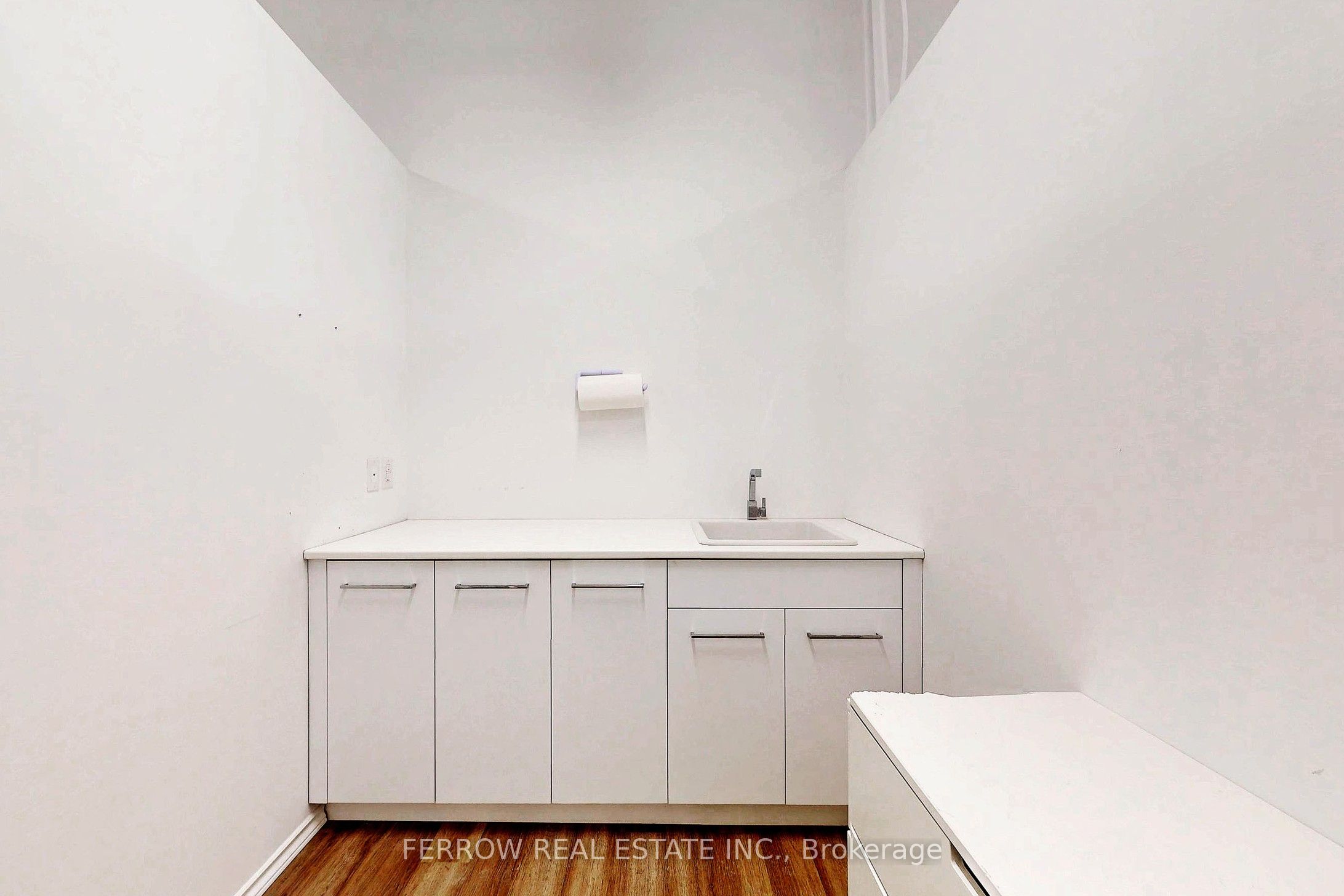 #102 - 336 Queen Street Property Photo 23