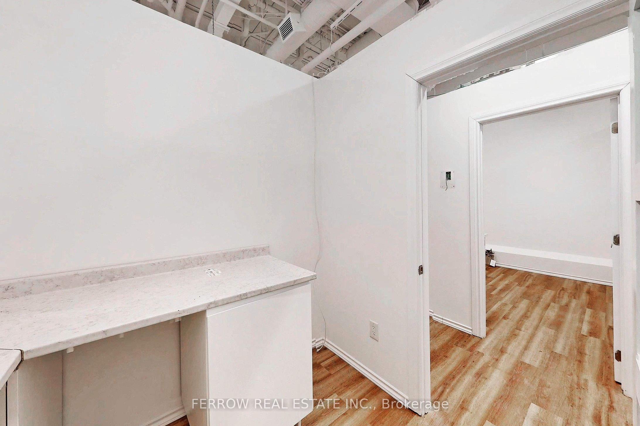 #102 - 336 Queen Street Property Photo 25