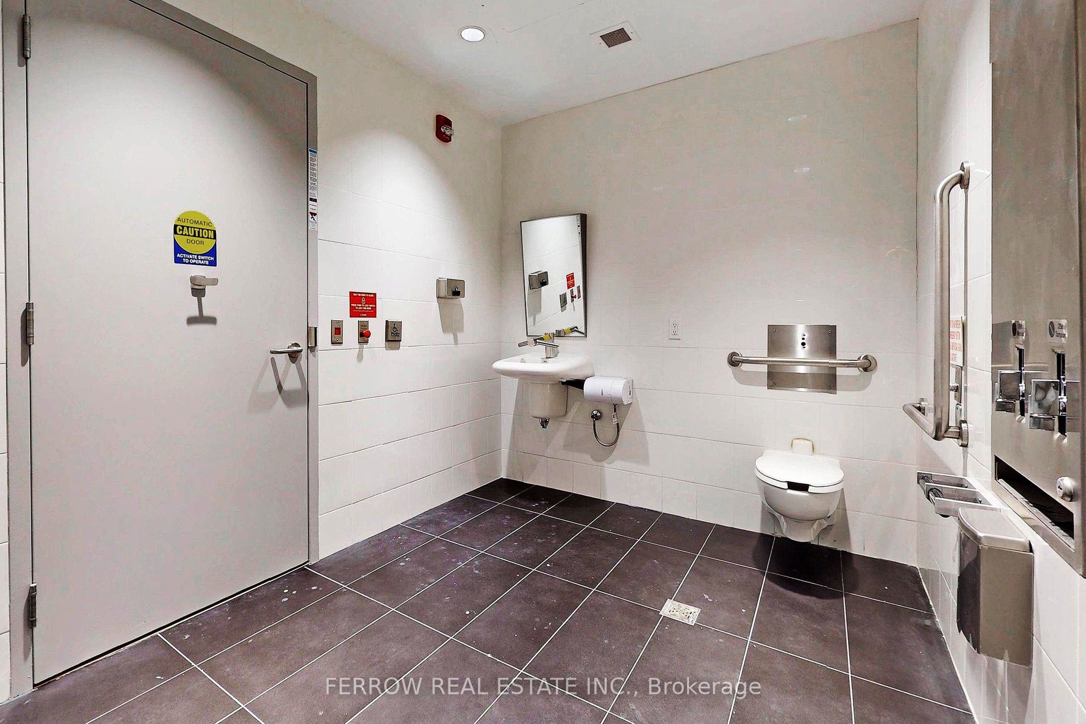 #102 - 336 Queen Street Property Photo 28