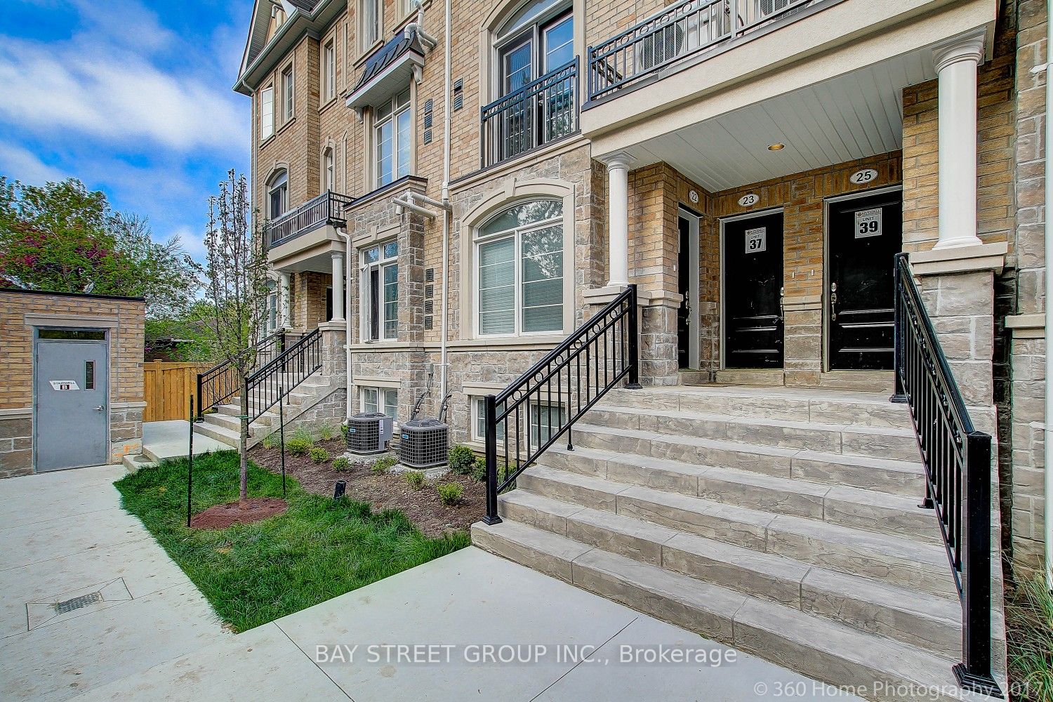 #23 - 39 Drewry Avenue Property Photo 2