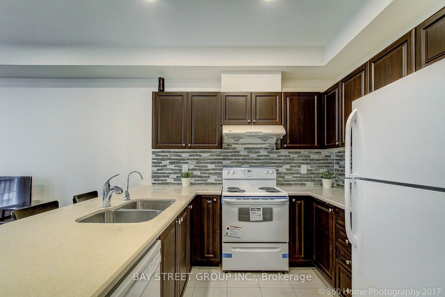 #23 - 39 Drewry Avenue Property Photo 9