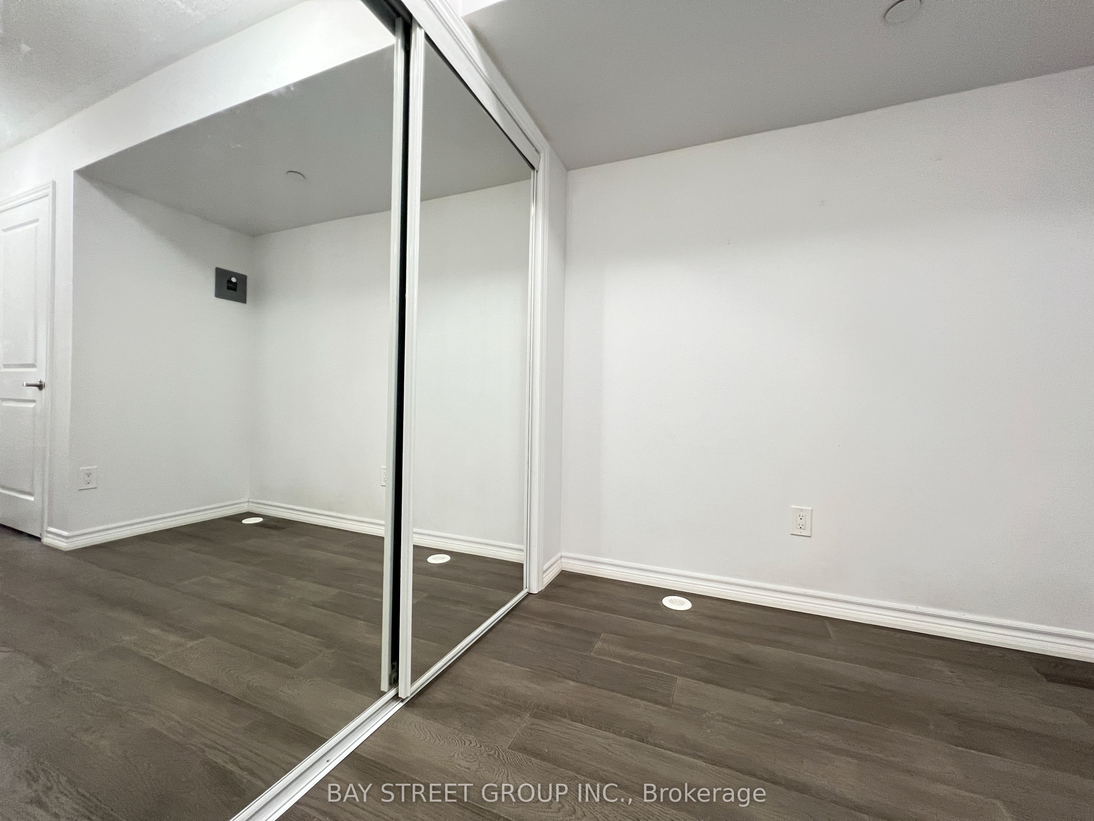 #23 - 39 Drewry Avenue Property Photo 15