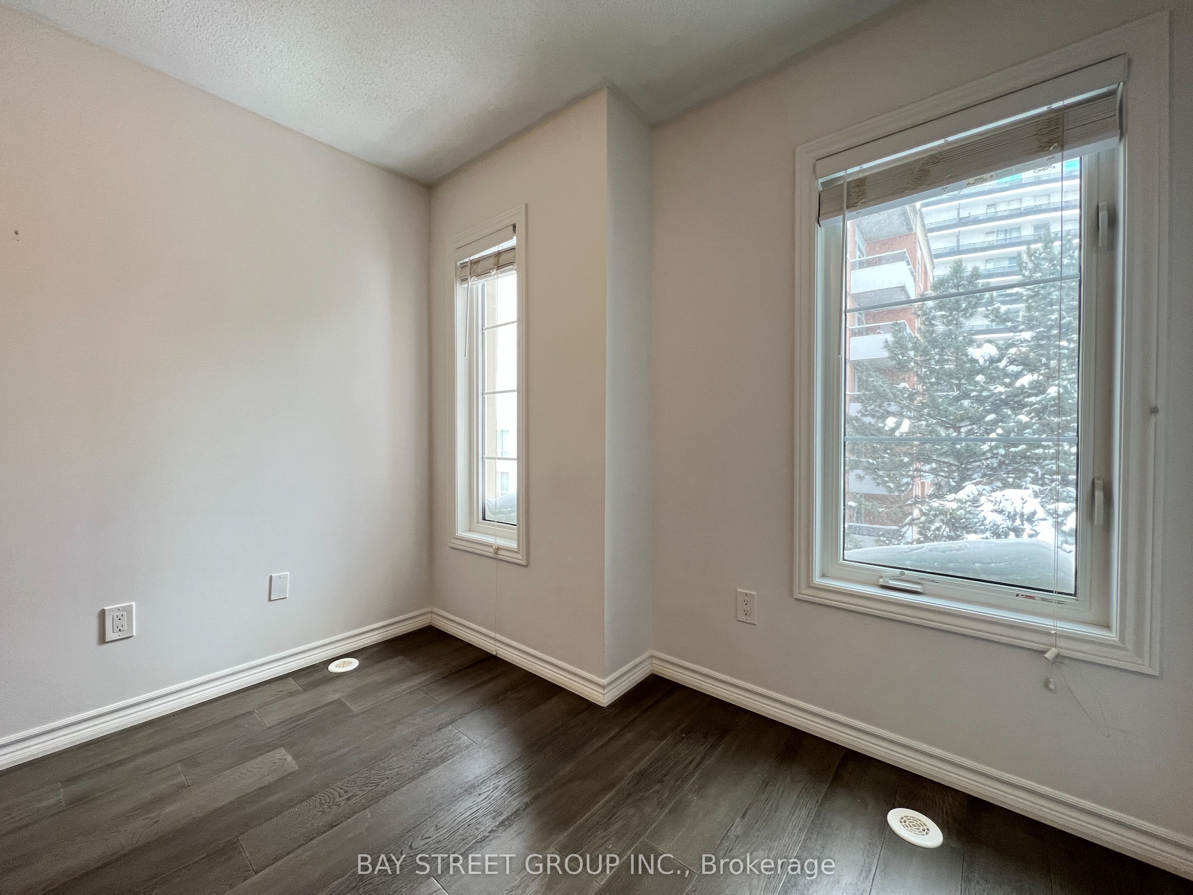 #23 - 39 Drewry Avenue Property Photo 20