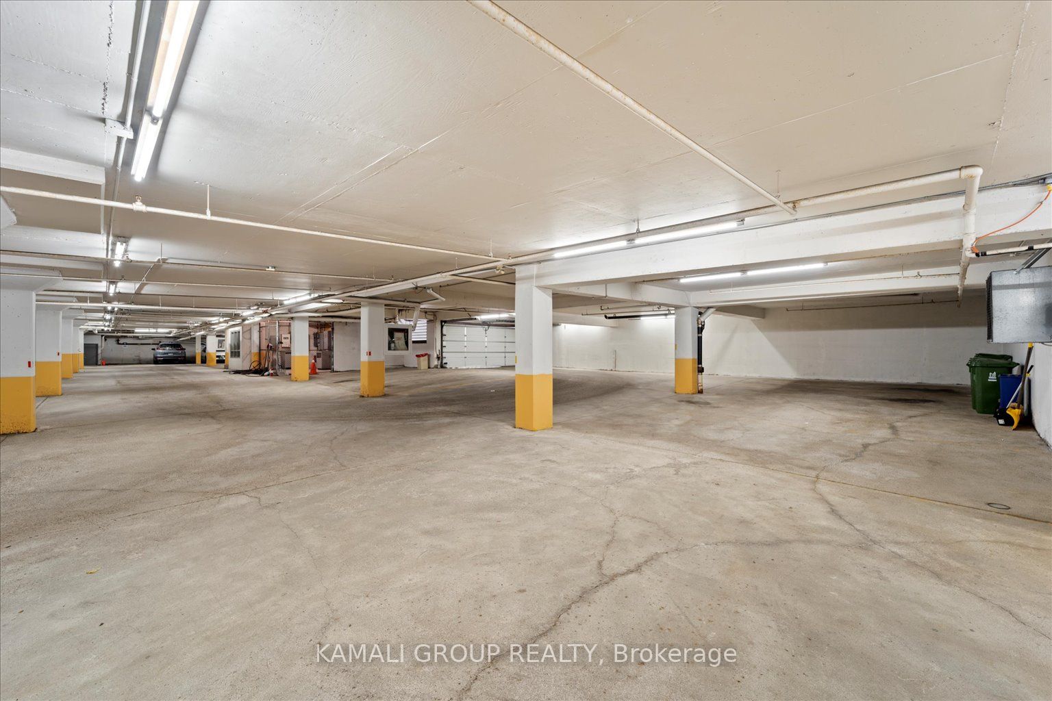 #204 - 30 Drewry Avenue Property Photo 5