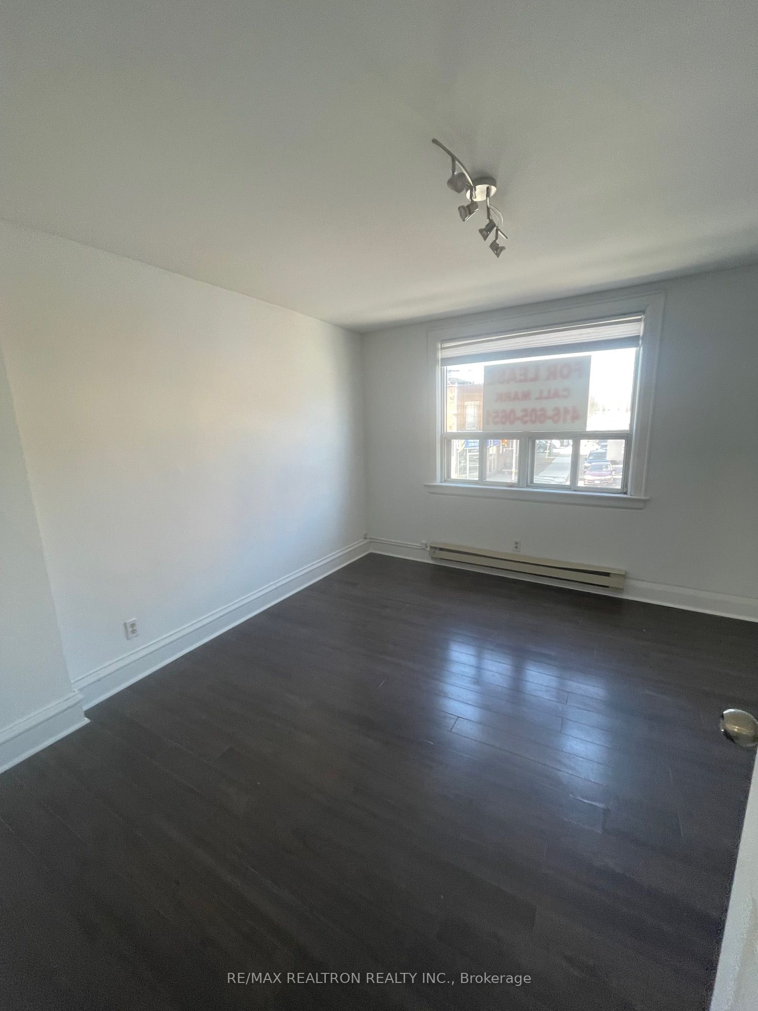 3331a Yonge Street Property Photo 2