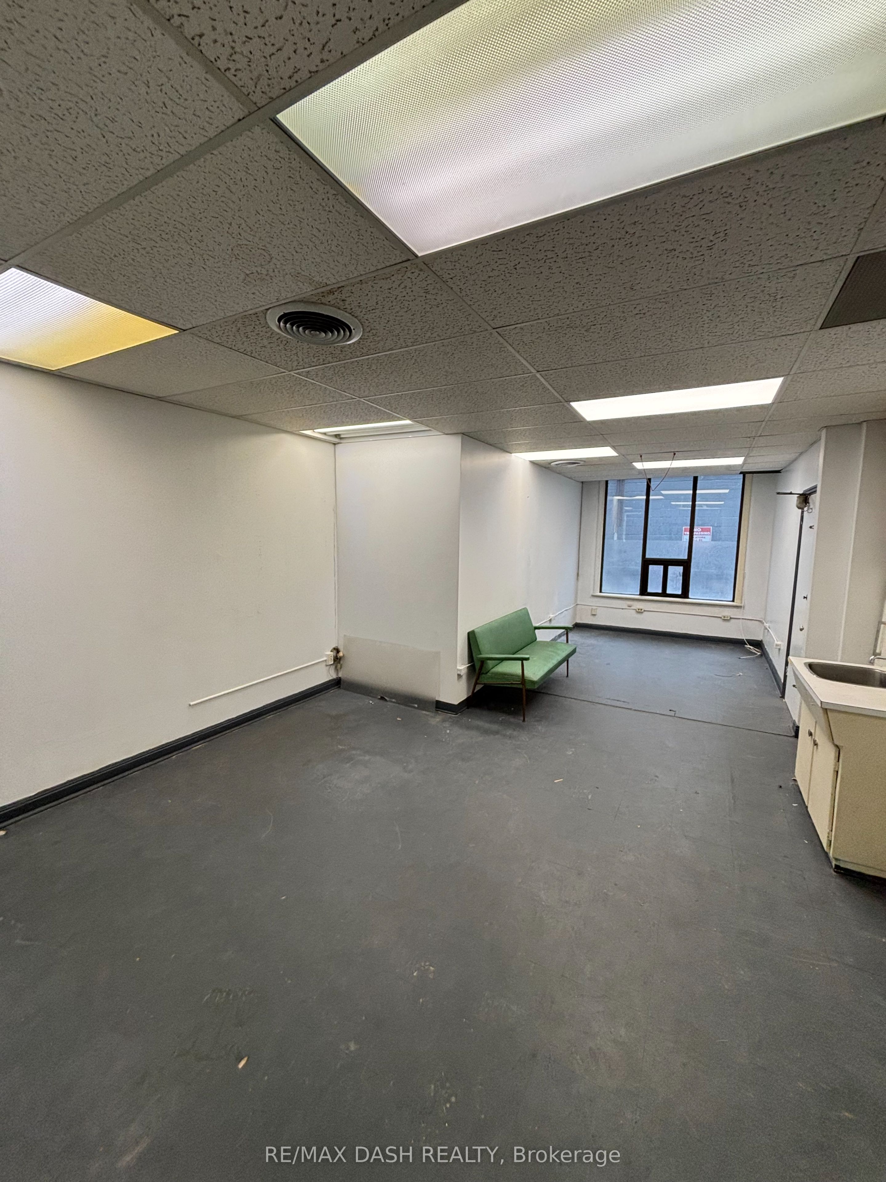 #103 - 7 Pleasant Boulevard Property Photo 1