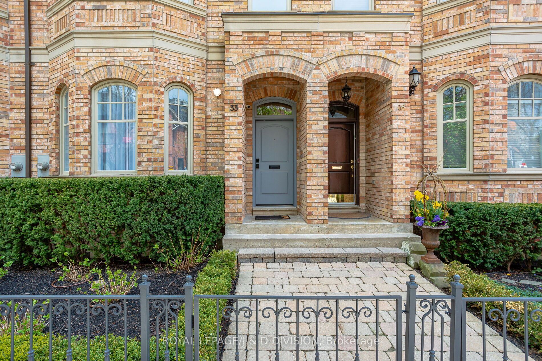 33 Webster Avenue Property Photo 1