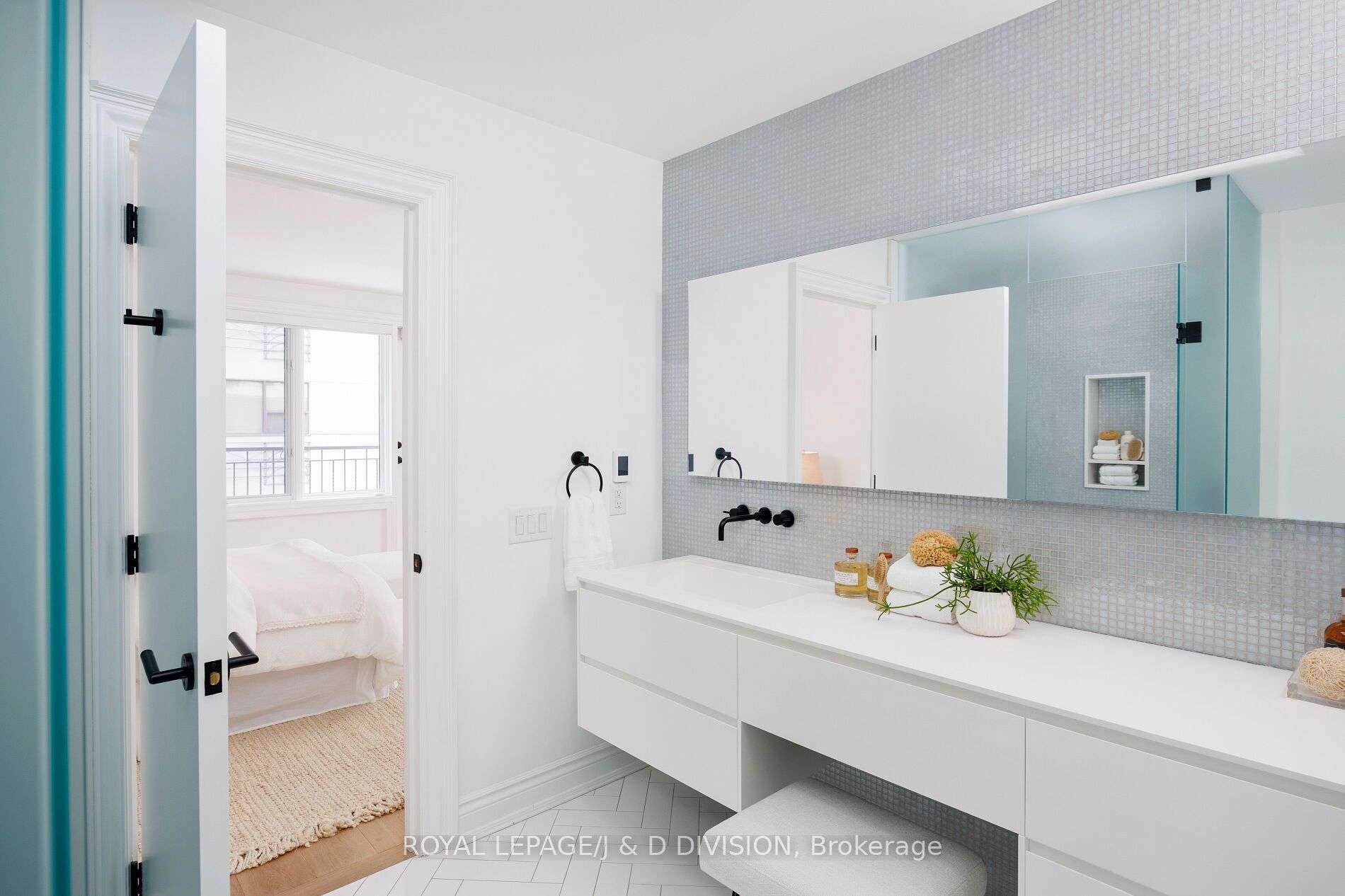 33 Webster Avenue Property Photo 37