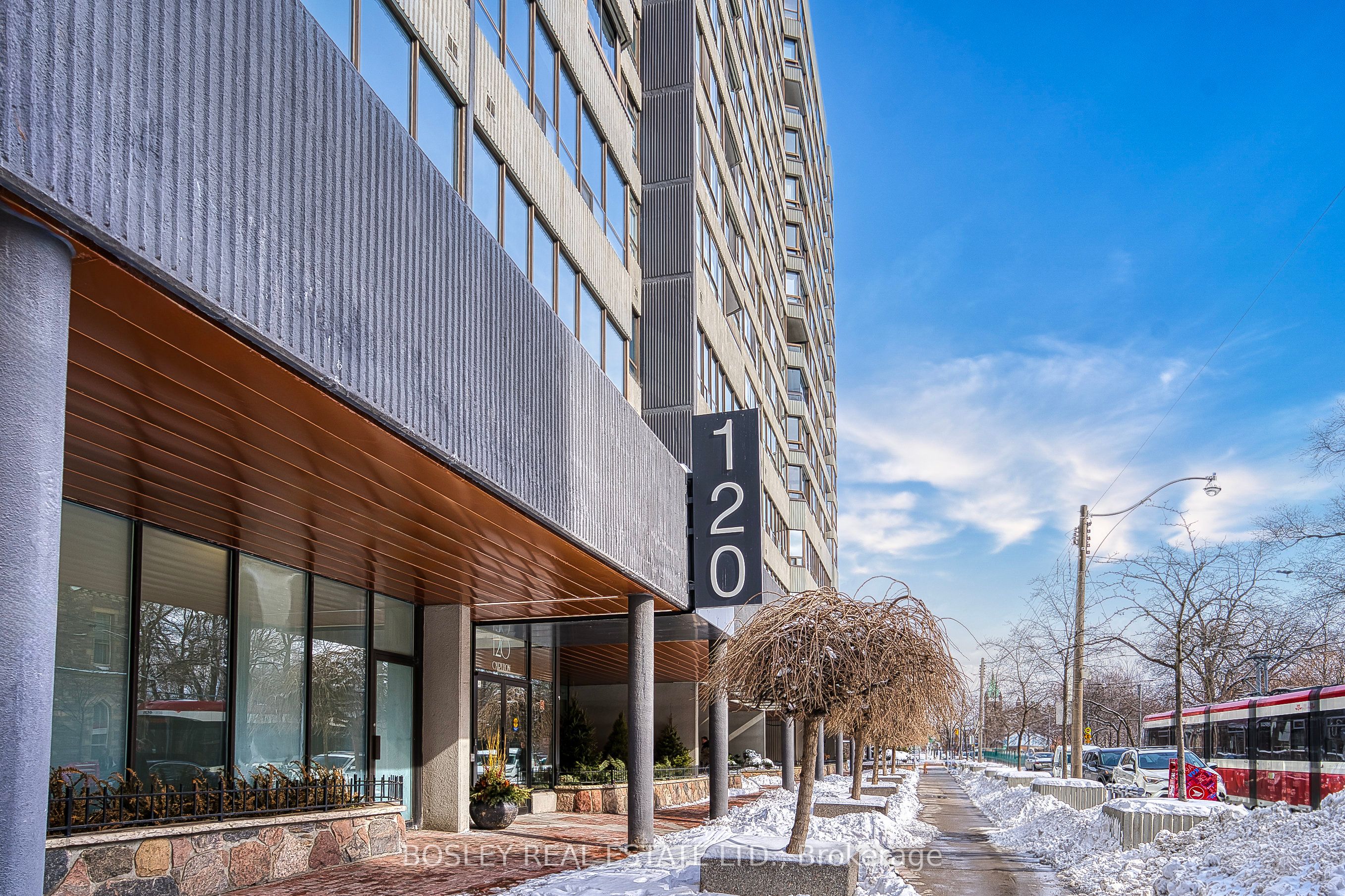 #416 - 120 Carlton Street Property Photo 2